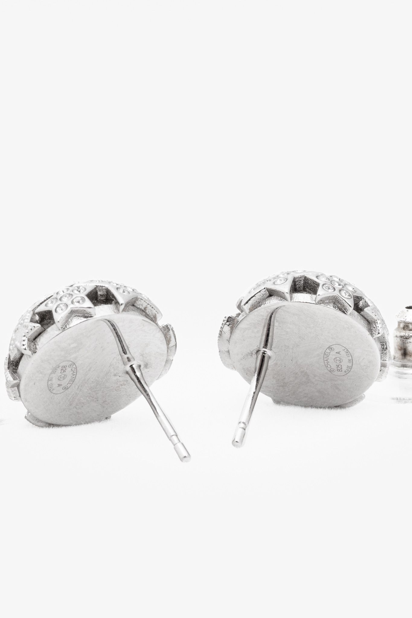 Chanel Chanel B25 Silver-Tone Crystal Star Domed Stud Earrings Size ONE SIZE - 3 Thumbnail