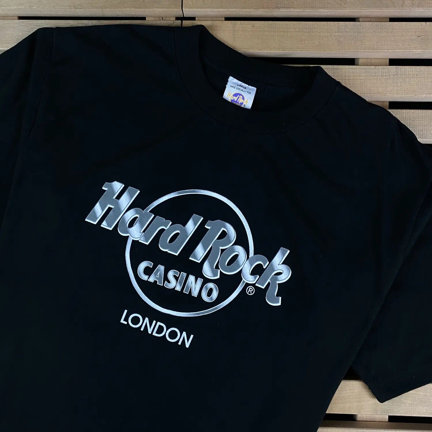 Hard Rock Cafe Mens T-Shirt Hard Rock Casino London Vintage Size L Size US L / EU 52-54 / 3 - 2 Thumbnail