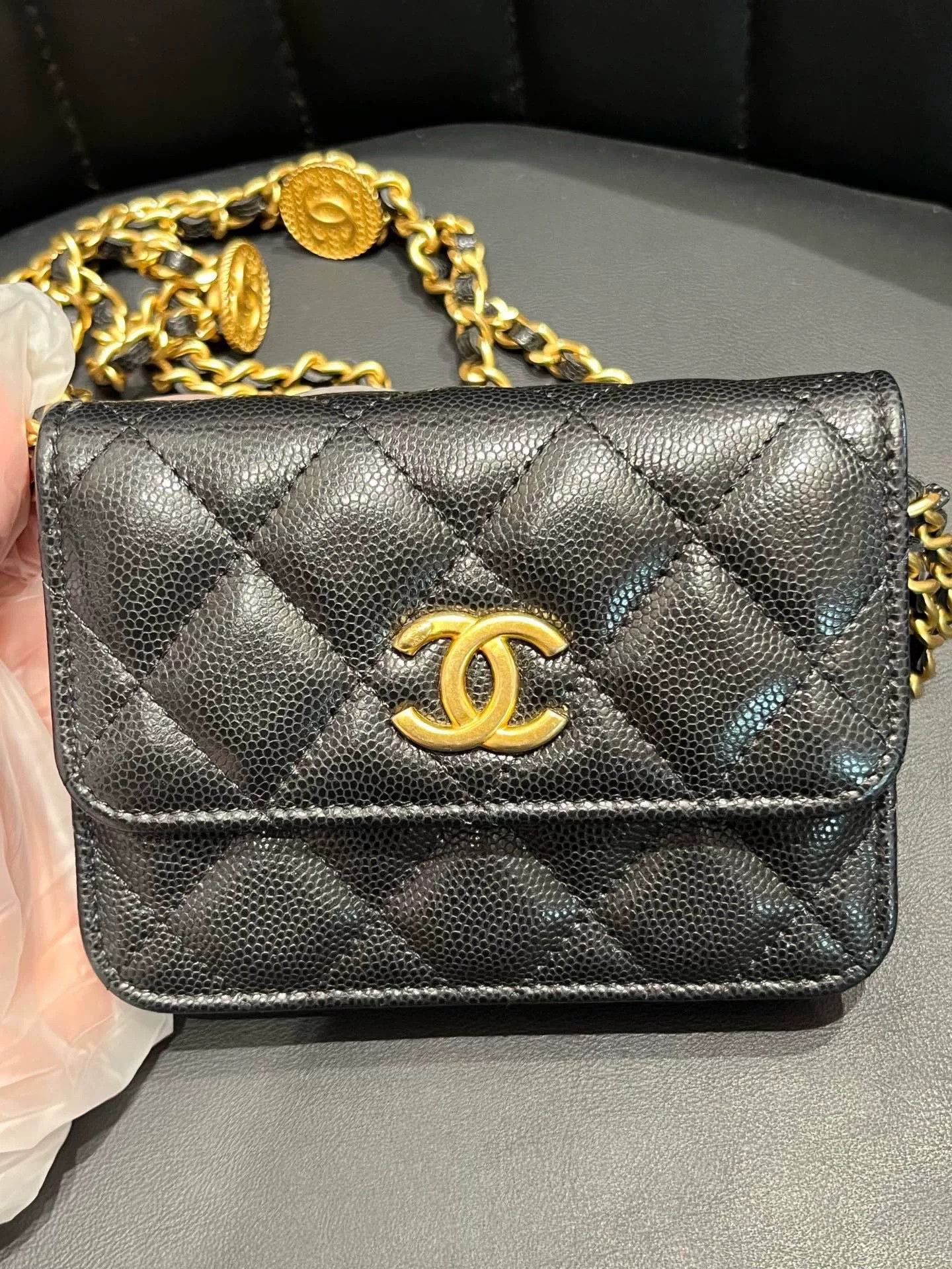 Chanel Pre-loved Bag Very good condition Size ONE SIZE - 1 Thumbnail