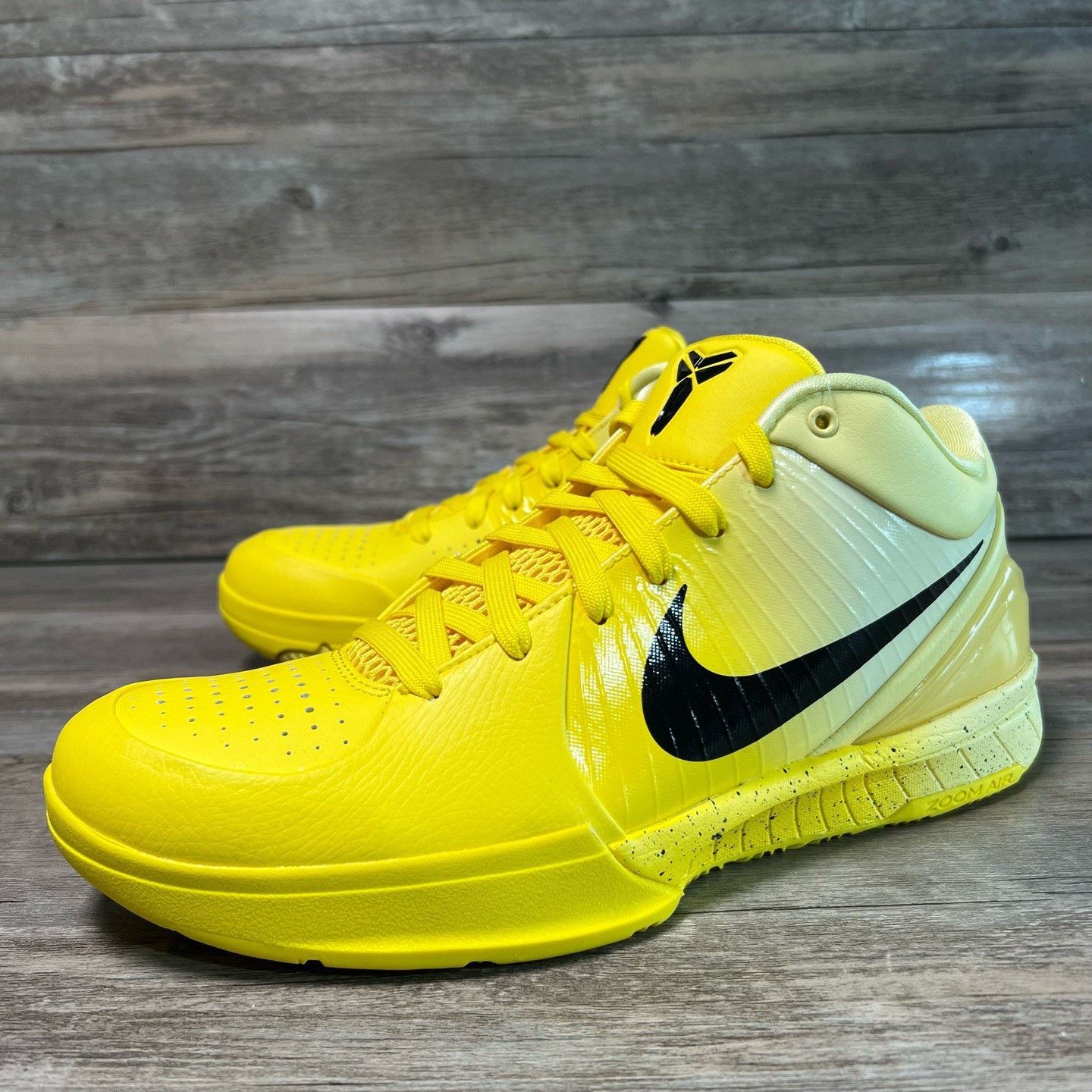 Nike Nike KOBE 4 Yellow Lowtop Sneakers 43 Men Size US 10 / EU 43 - 1 Thumbnail