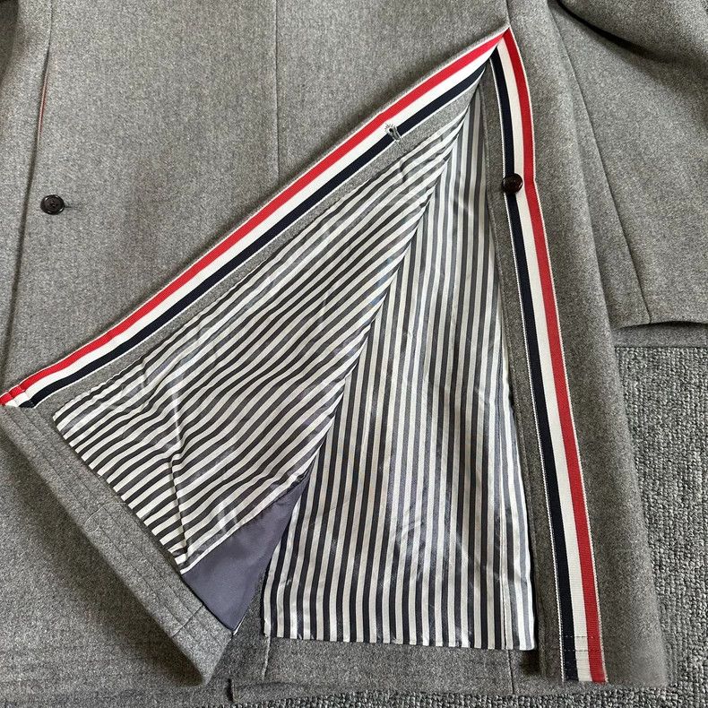 Thom Browne Thom Browne Size 00 Gray wool wrap-edged coat 2503-Nextar Size US XS / EU 42 / 0 - 6 Thumbnail