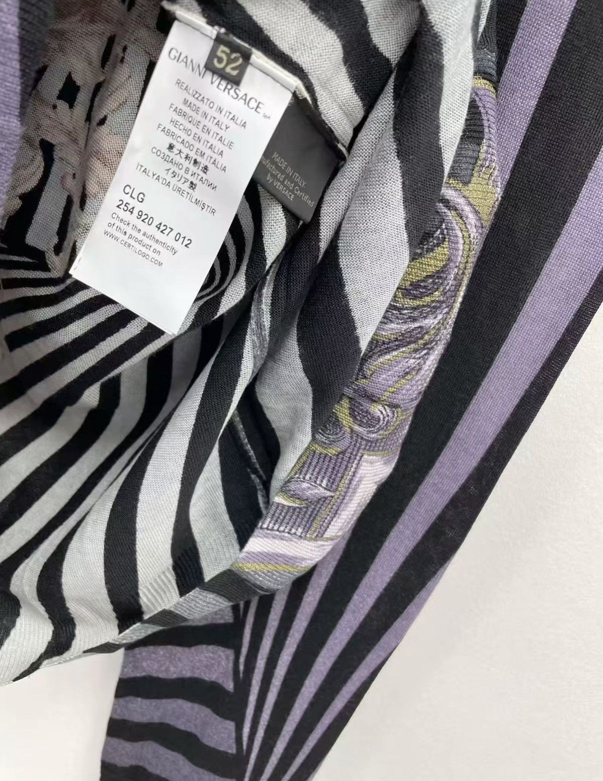 Versace VERSACE Wool/Silk Cardigan J30 Size US S / EU 44-46 / 1 - 7 Thumbnail