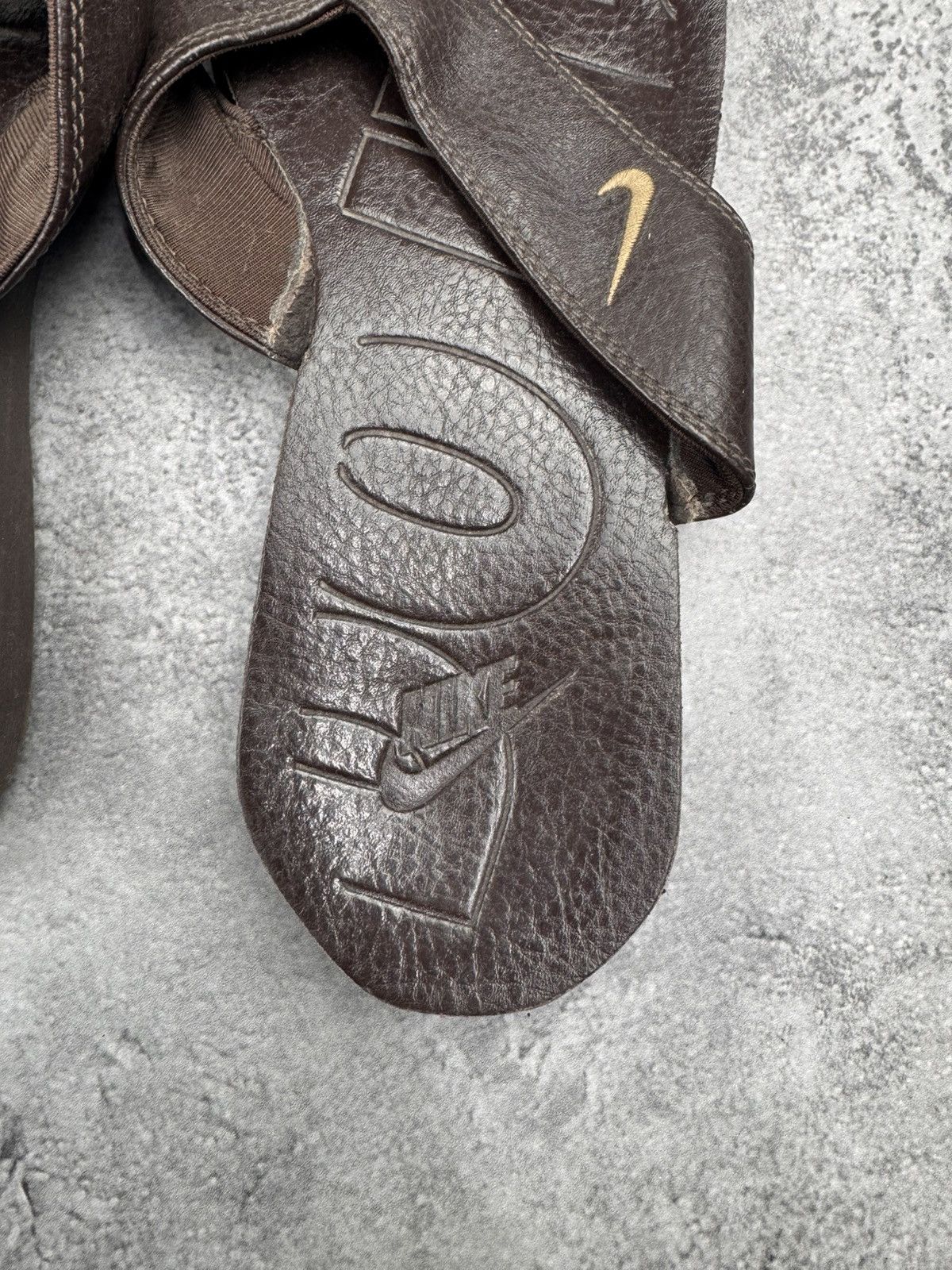 Nike Nike Men’s Leather Flip Flops Brown Size 46 Size US 12 / EU 45 - 6 Thumbnail