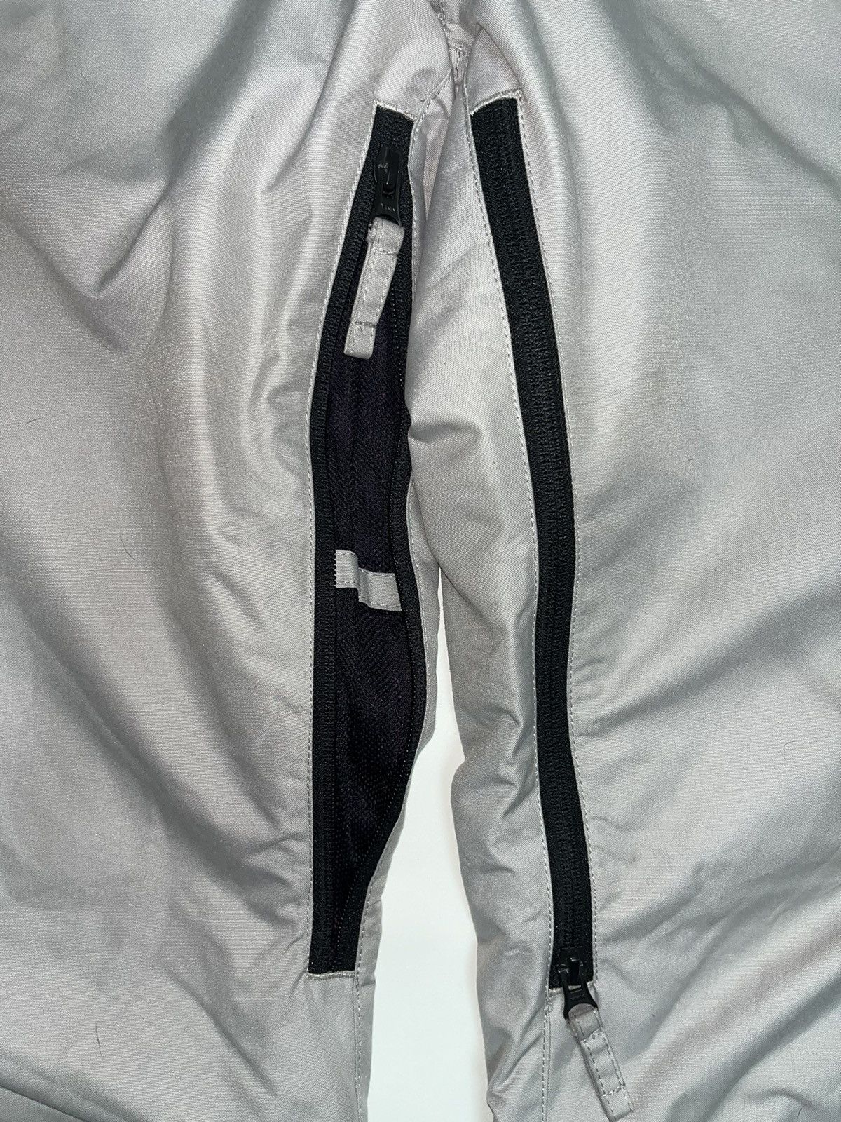 Oakley × Vintage Oakley Vintage Gorpcore Ski Pants Size 32" / US 10 / IT 46 - 18 Thumbnail