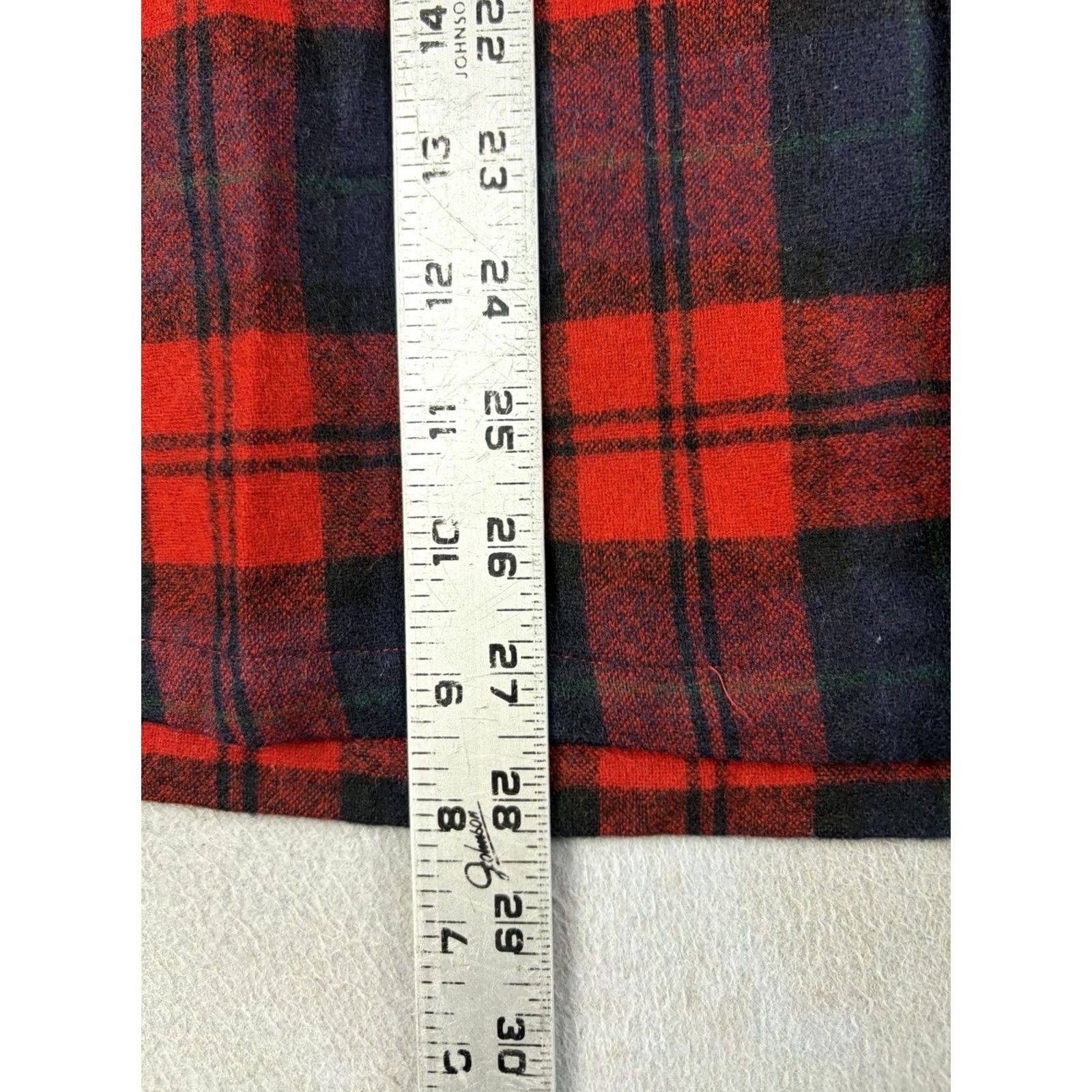 Pendleton VINTAGE Pendleton Board Shirt Mens Large Red Plaid Wool 80s Button-Up Long Sleeve Collared Shirt Mens Size US L / EU 52-54 / 3 - 8 Thumbnail