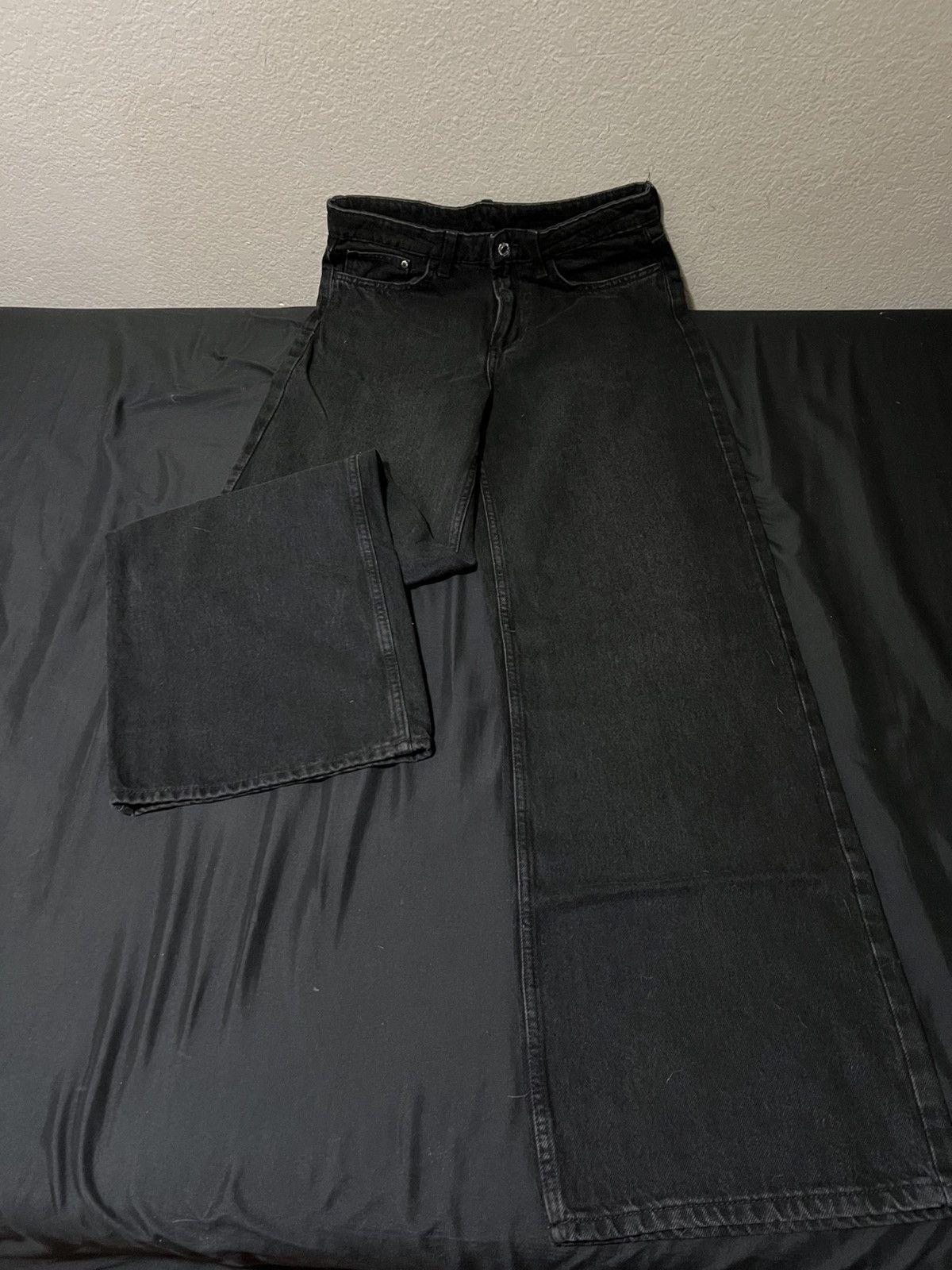 H&M Y2K Denim Black Jeans Size US 29 - 1 Thumbnail
