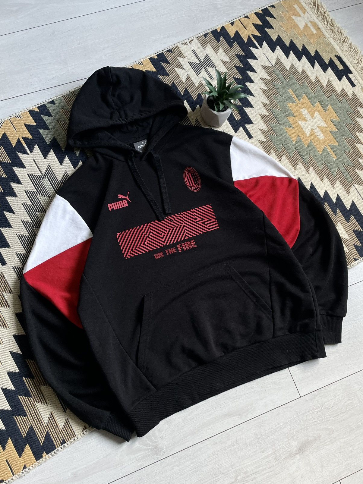 Puma Vintage Puma AC Milan Soccer Blockcore Hoodie Size US L / EU 52-54 / 3 - 2 Thumbnail
