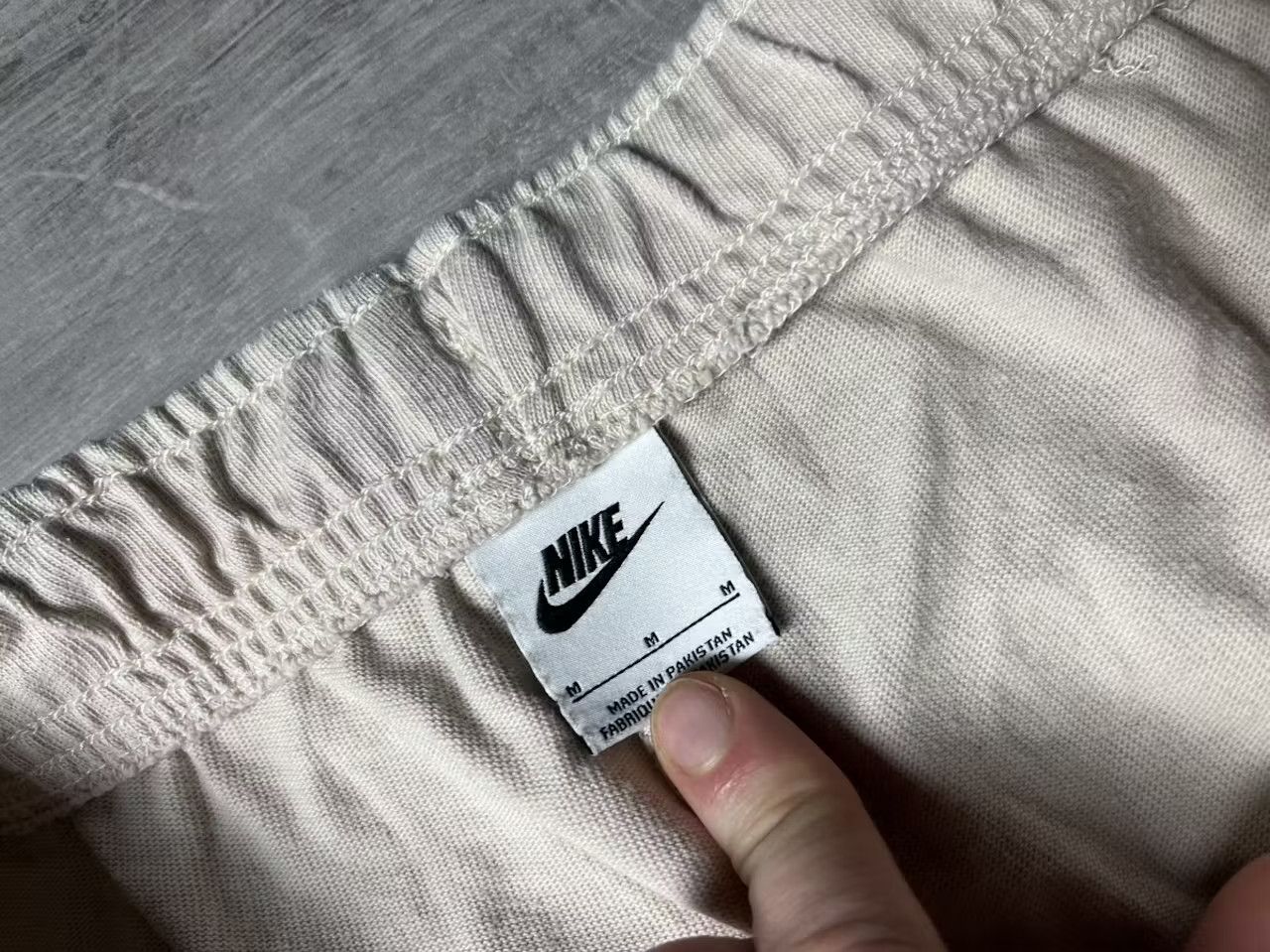 Nike Nike sweatpants size Medium Size US 32 / EU 48 - 4 Thumbnail