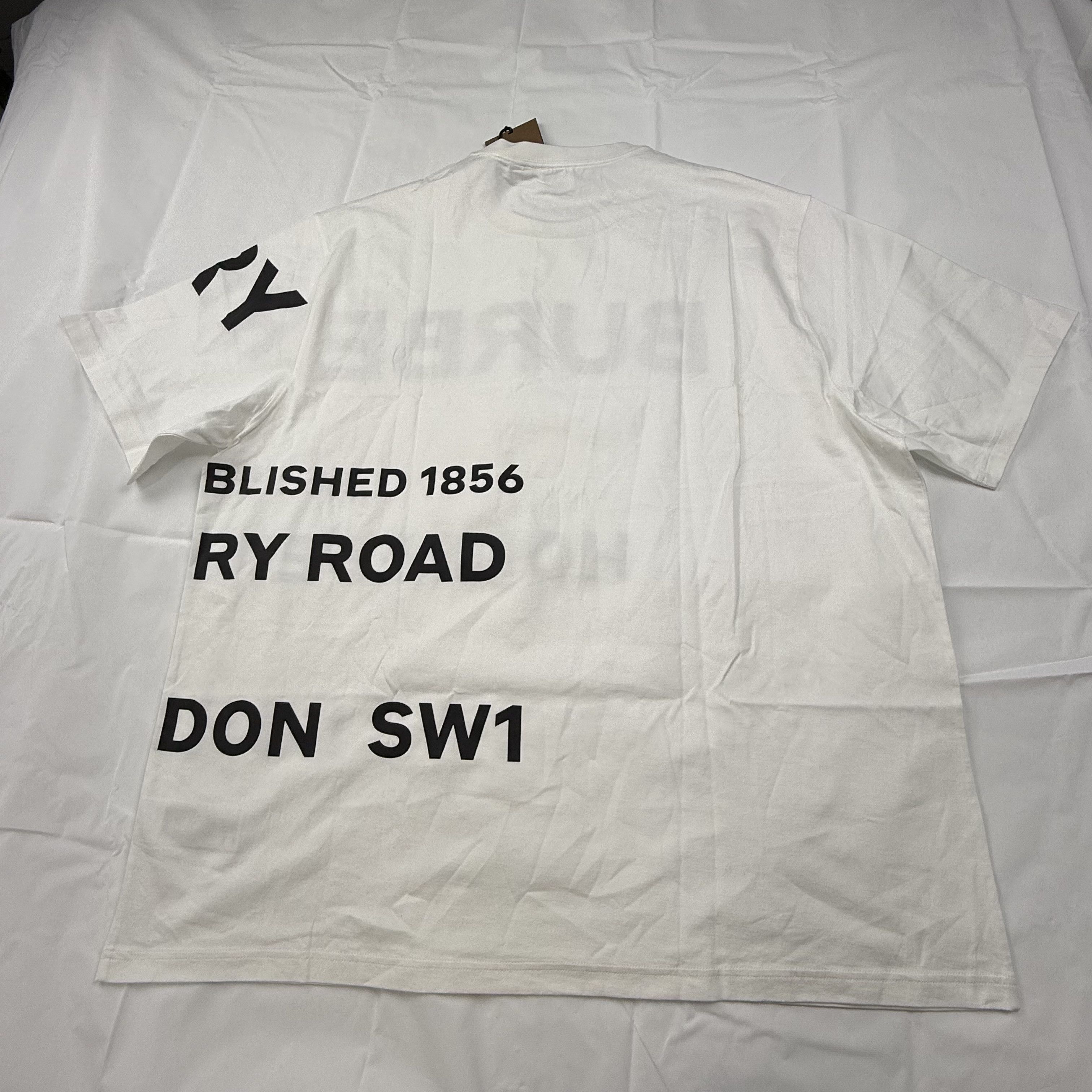 Burberry Burberry Ellison Horseferry Print White Cotton T-Shirt XXL Size US XXL / EU 58 / 5 - 8 Thumbnail