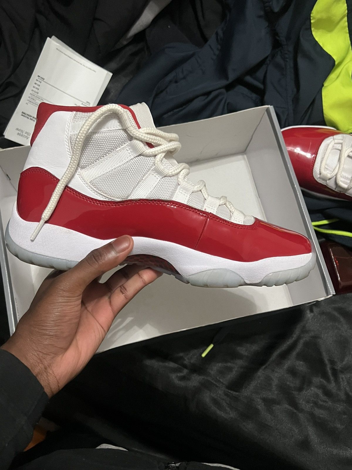 Jordan Brand Jordan 11 Cherry Size US 9.5 / EU 42-43 - 7 Thumbnail