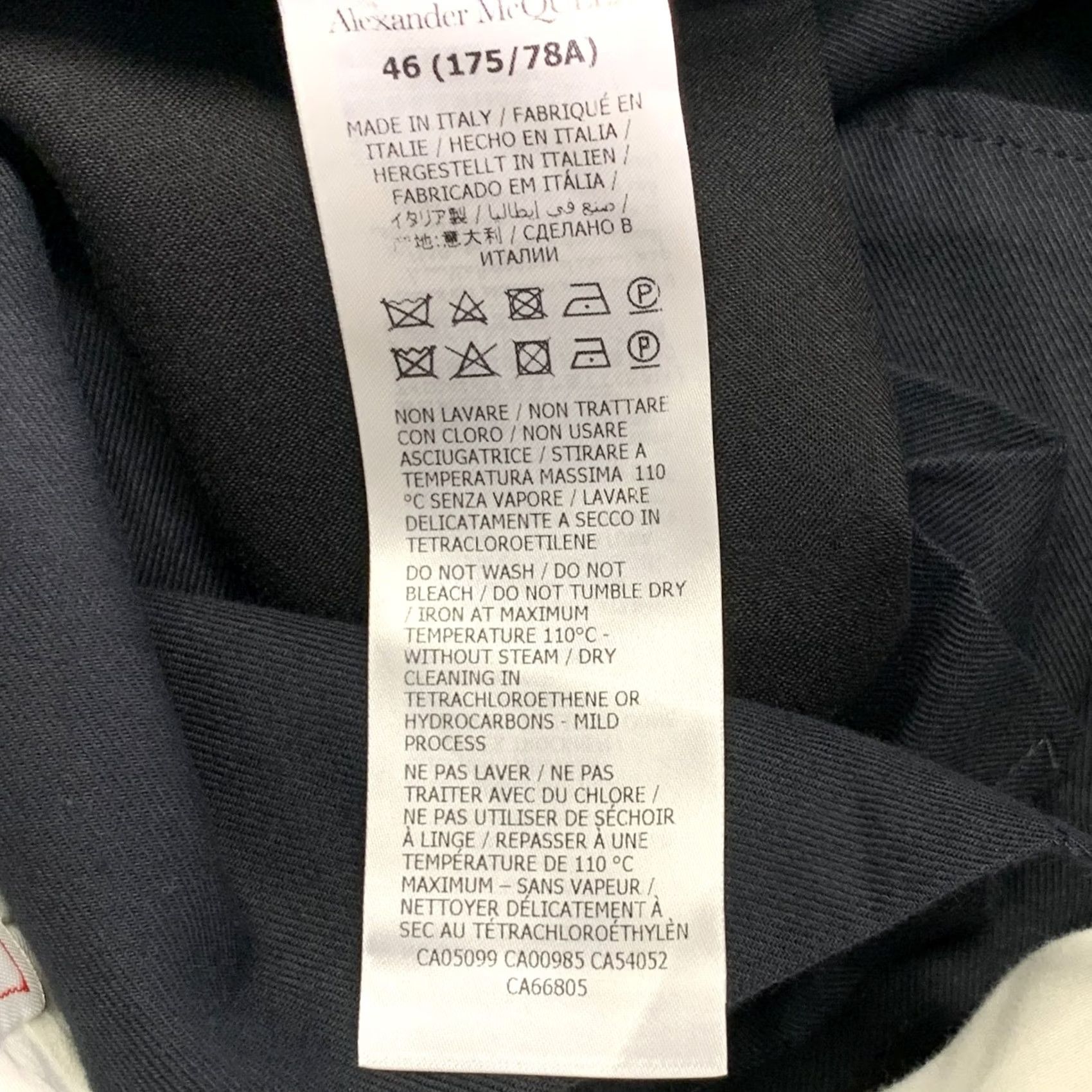 Alexander McQueen ALEXANDER MCQUEEN Dress Pants Black Wool Barathea Flat Front 30 Inseam 34 Italy Men's Regular Size 30 Size US 30 / EU 46 - 5 Thumbnail