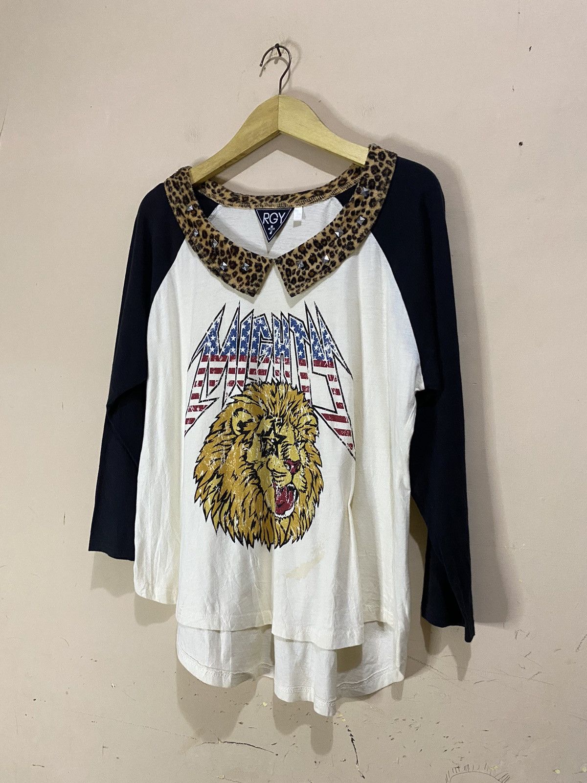 Beauty Beast Y2K RGY Japan Mighty Lion With Leopard Neck Long Sleeve Size M / US 6-8 / IT 42-44 - 2 Thumbnail