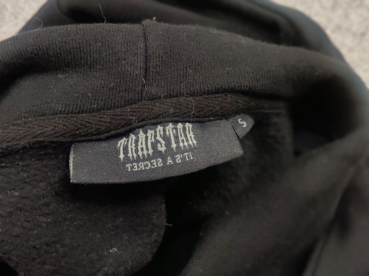 Trapstar London Trapstar revolution it's a secret Logo Black Hoodie Size US S / EU 44-46 / 1 - 10 Thumbnail