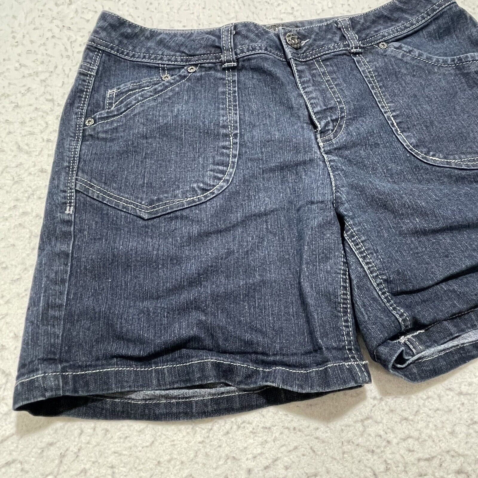 Other Baccini Women's Size 8 Denim Shorts 6" Inseam Mid Rise Size 30" / US 8 / IT 44 - 3 Thumbnail