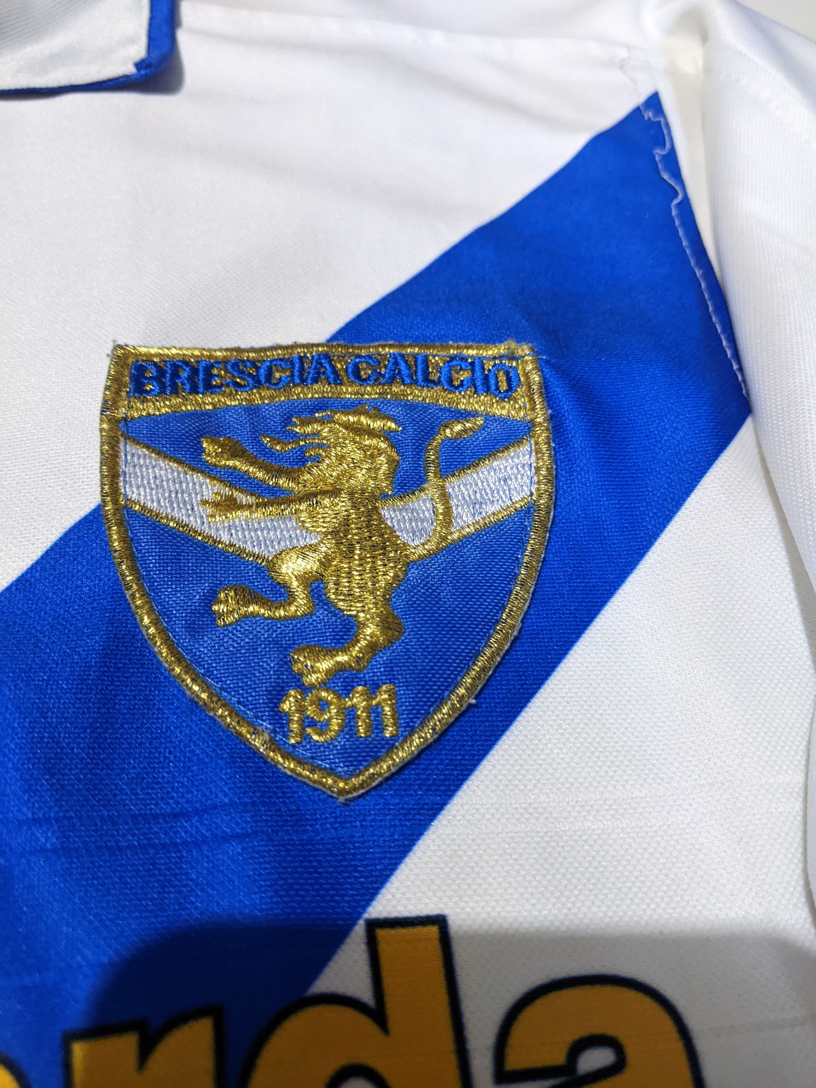 Umbro Brescia 2003-2004 Away Jersey Roberto Baggio 10 Size US L / EU 52-54 / 3 - 7 Thumbnail