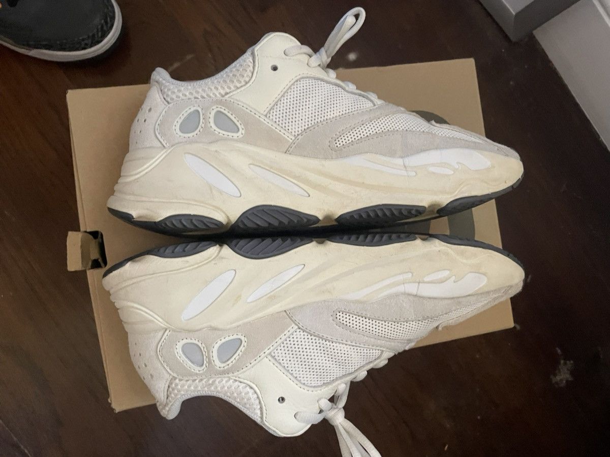 Yeezy Yeezy 700 analog Size US 8.5 / EU 41-42 - 9 Thumbnail