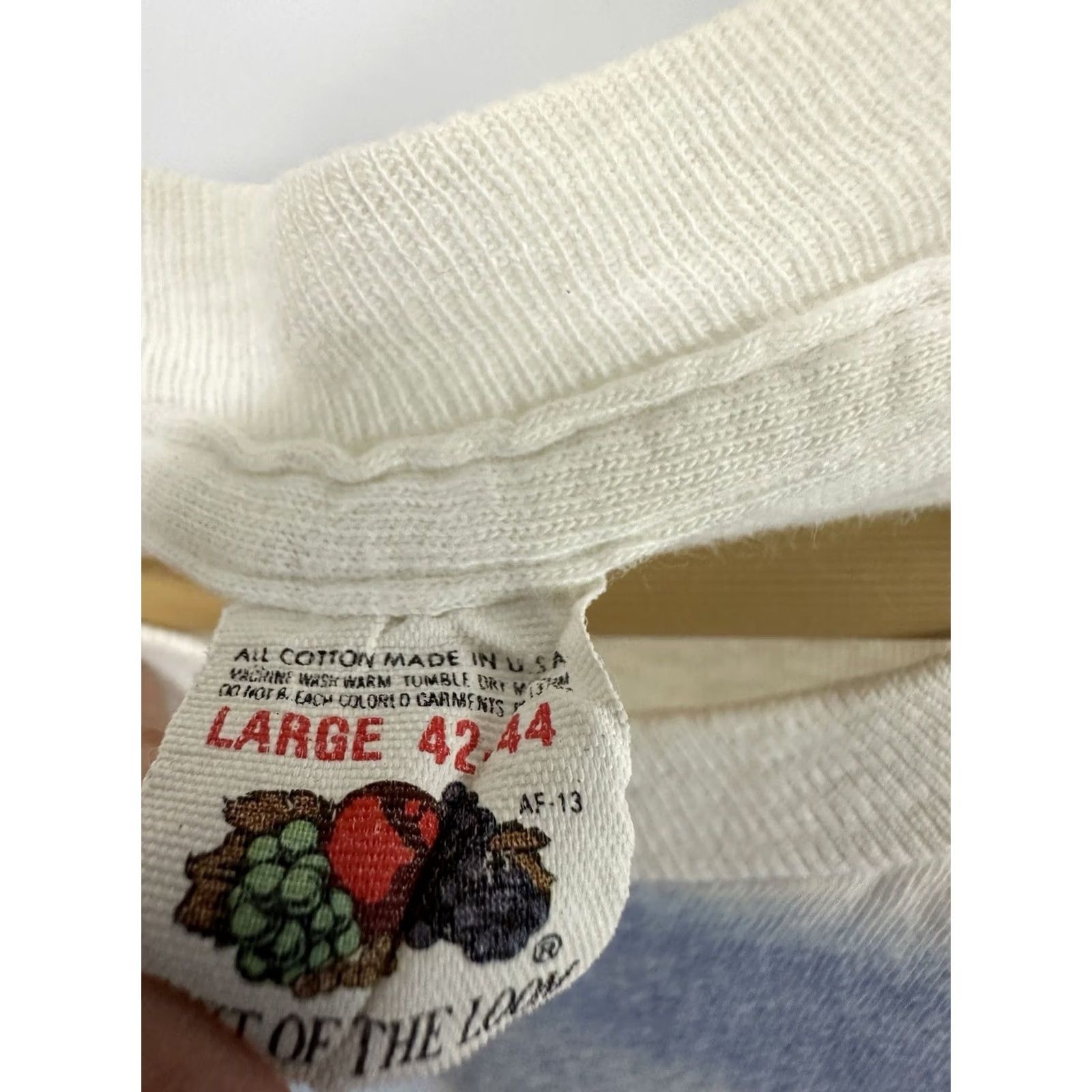 Fruit Of The Loom VTG 80s Mickey Mouse Fantasia Disney Airbrush Paper Thin FOTL Art T-Shirt L Mens White Disney Shirt Size US L / EU 52-54 / 3 - 3 Thumbnail