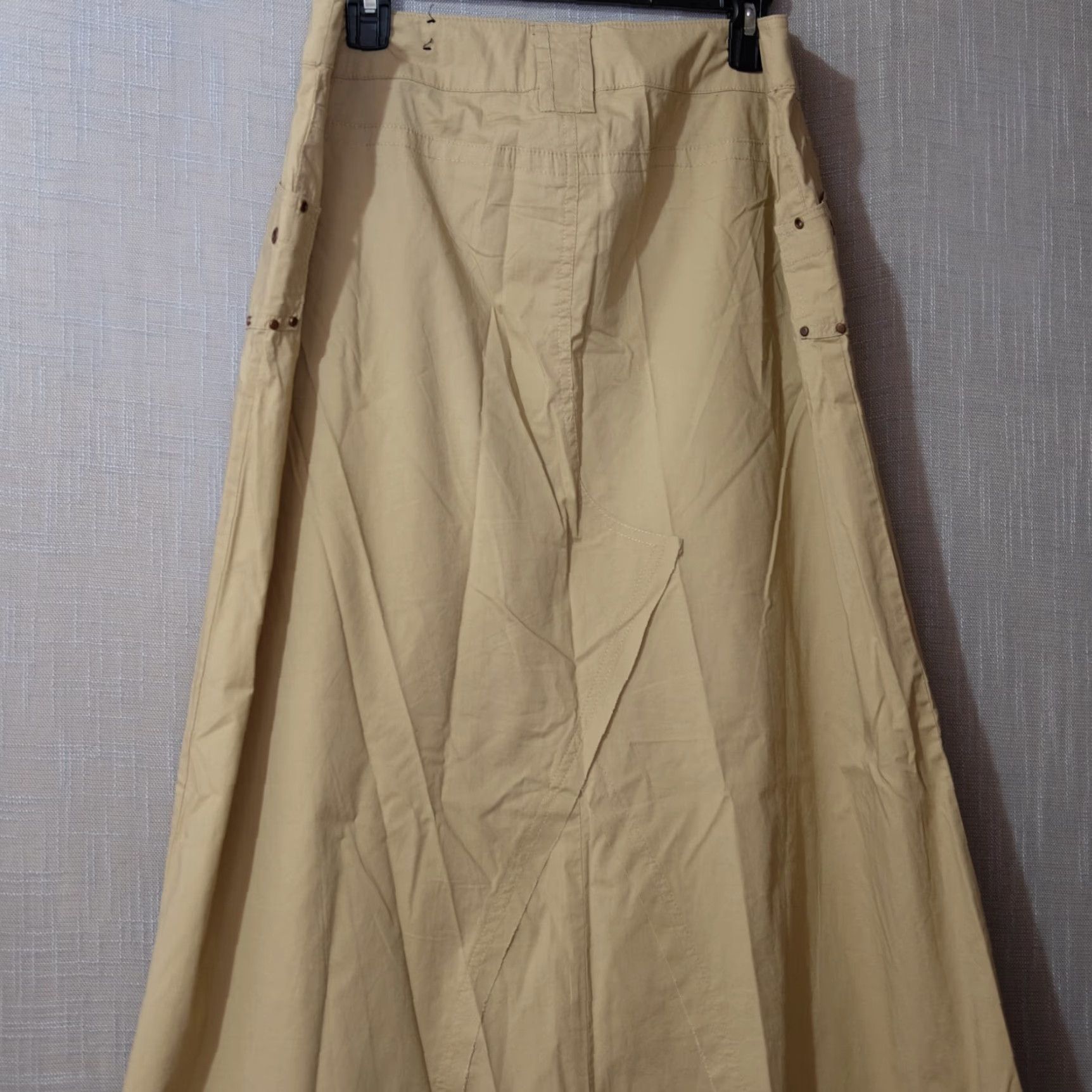 Vintage VINTAGE Venezia Maxi Skirt w/Studded Detail Beige Lightweight Women's 16 Beige Studded Long Skirt 16 Womens Venezia Size 38" / US 16 / IT 52 - 7 Thumbnail