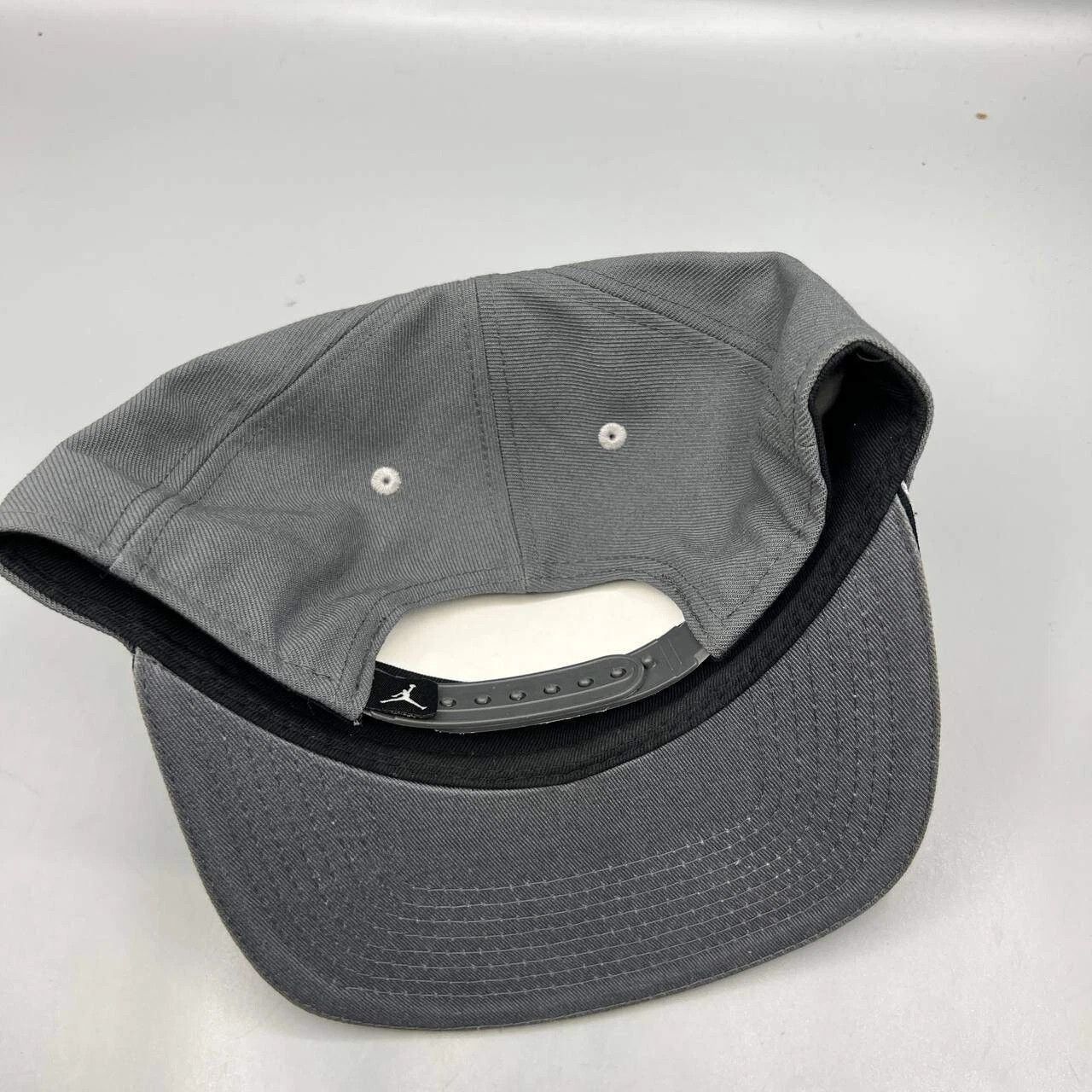 Jordan Brand Air Jordan 13 XIII Hat Men Embroidered Jumpman Snap Back Cap Size ONE SIZE - 4 Thumbnail