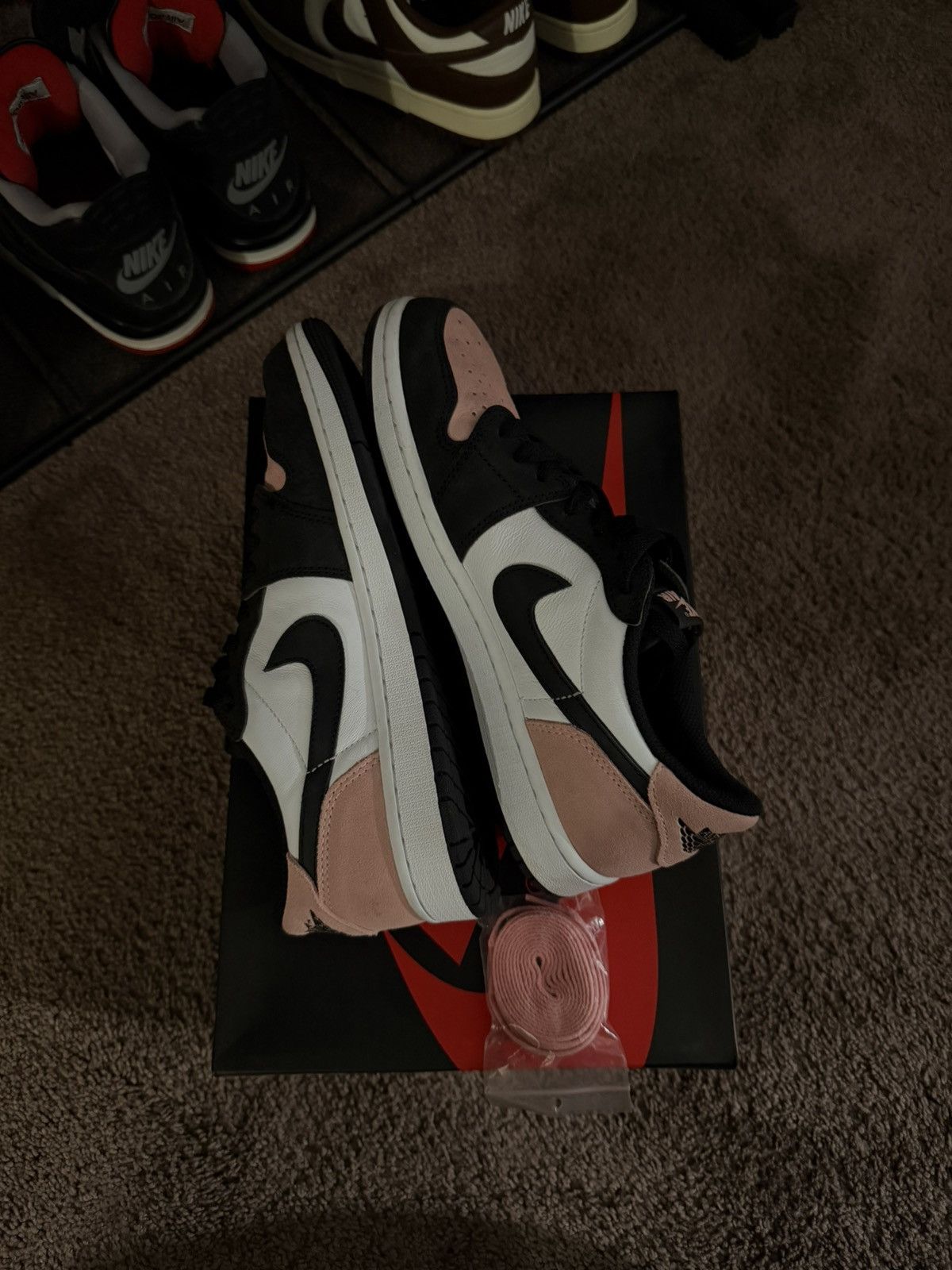 Nike Jordan 1 Low OG “Bleached Coral” Size US 9 / EU 42 - 4 Thumbnail