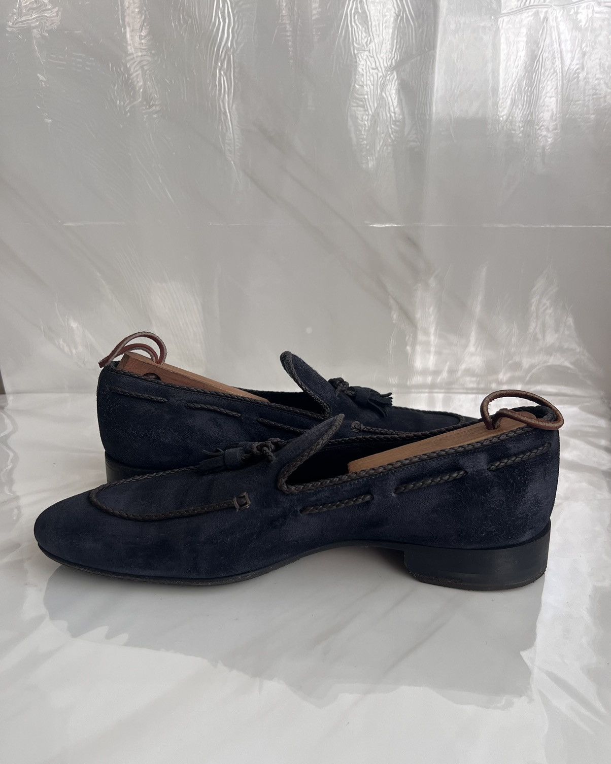 Louis Vuitton Louis Vuitton Men’s Tassel Blue Suede loafers Size US 7 / EU 40 - 7 Thumbnail