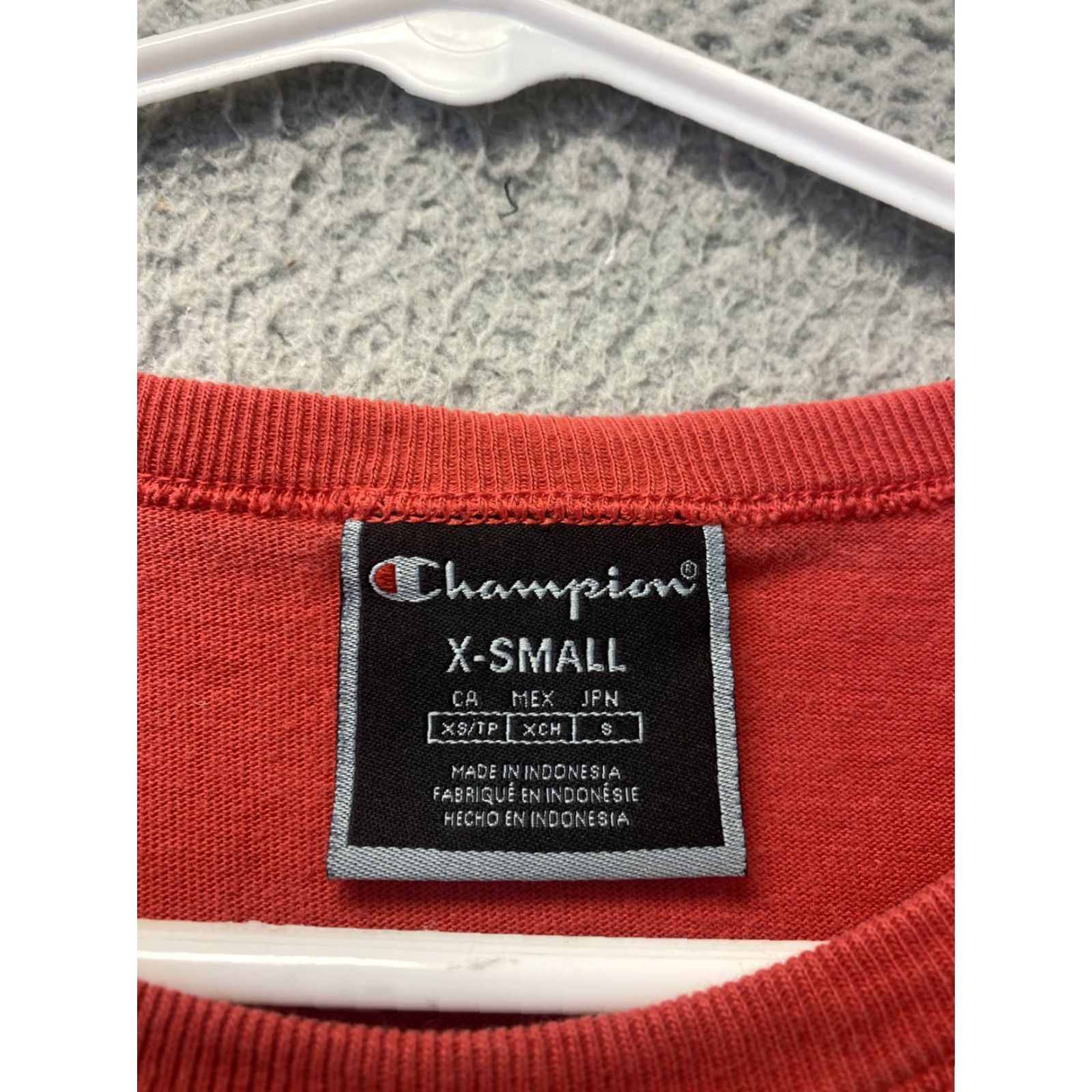 Champion Champion Shirt Women Cropped Short Sleeve XS Red Logo Casual 67-44 Size XS / US 0-2 / IT 36-38 - 4 Thumbnail