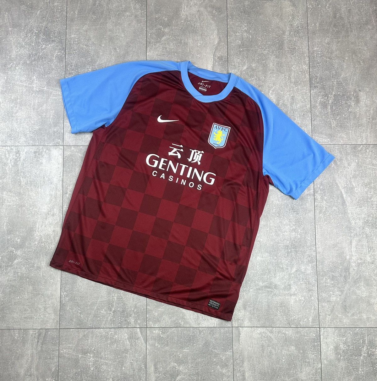 Nike Nike Aston Villa 2011/12 Home Soccer Football Jersey Size US XXL / EU 58 / 5 - 1 Thumbnail