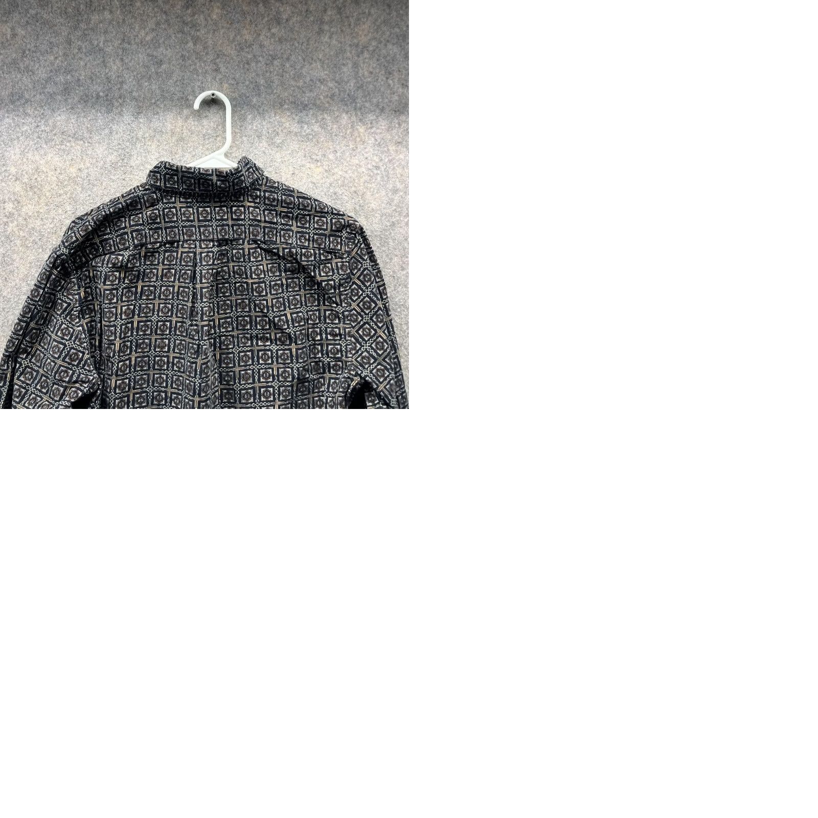 Banana Republic VINTAGE Banana Republic Shirt Men Small Adult Black Casual Button Down All over Print Size US S / EU 44-46 / 1 - 9 Thumbnail