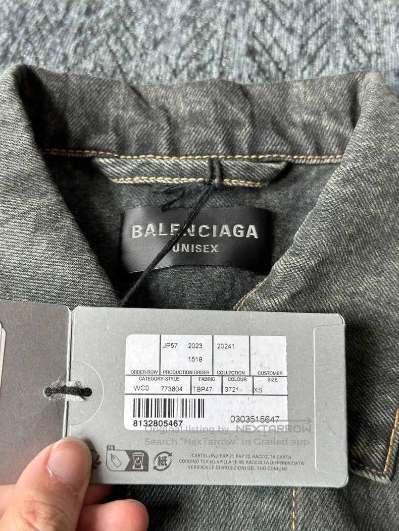 Balenciaga Balenciaga Sanskrit Graffiti Denim Jacket. Size US XS / EU 42 / 0 - 3 Thumbnail