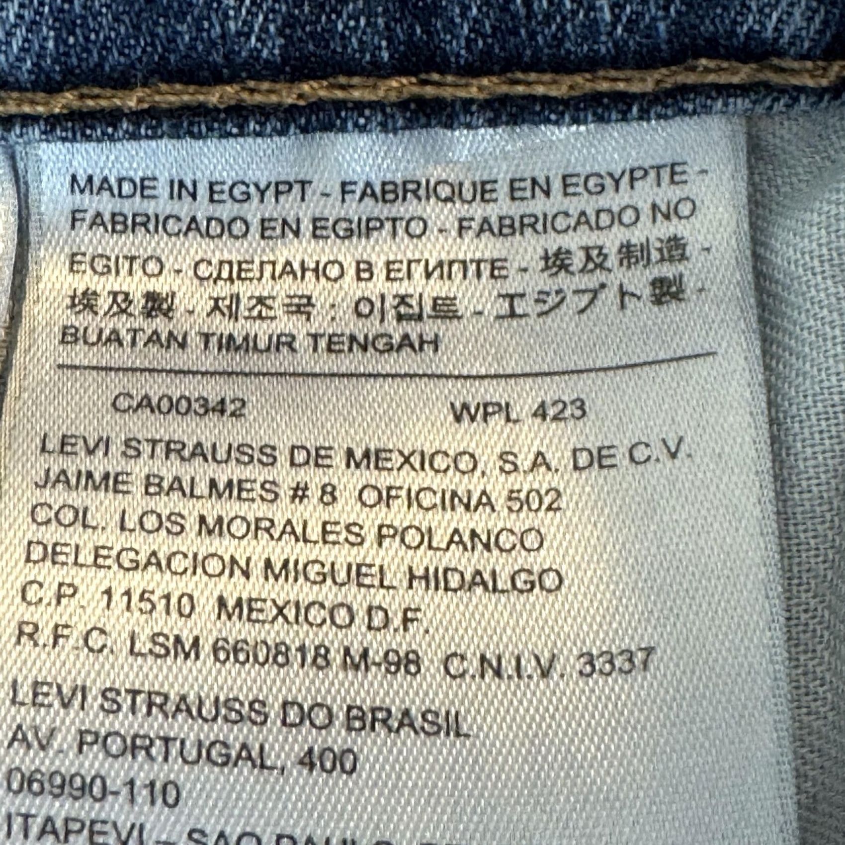 Levi's VINTAGE Levis 511 Jeans Mens 36x30 Slim Fit Stretch Light Wash Denim Tapered Zip Fly Size US 36 / EU 52 - 4 Thumbnail