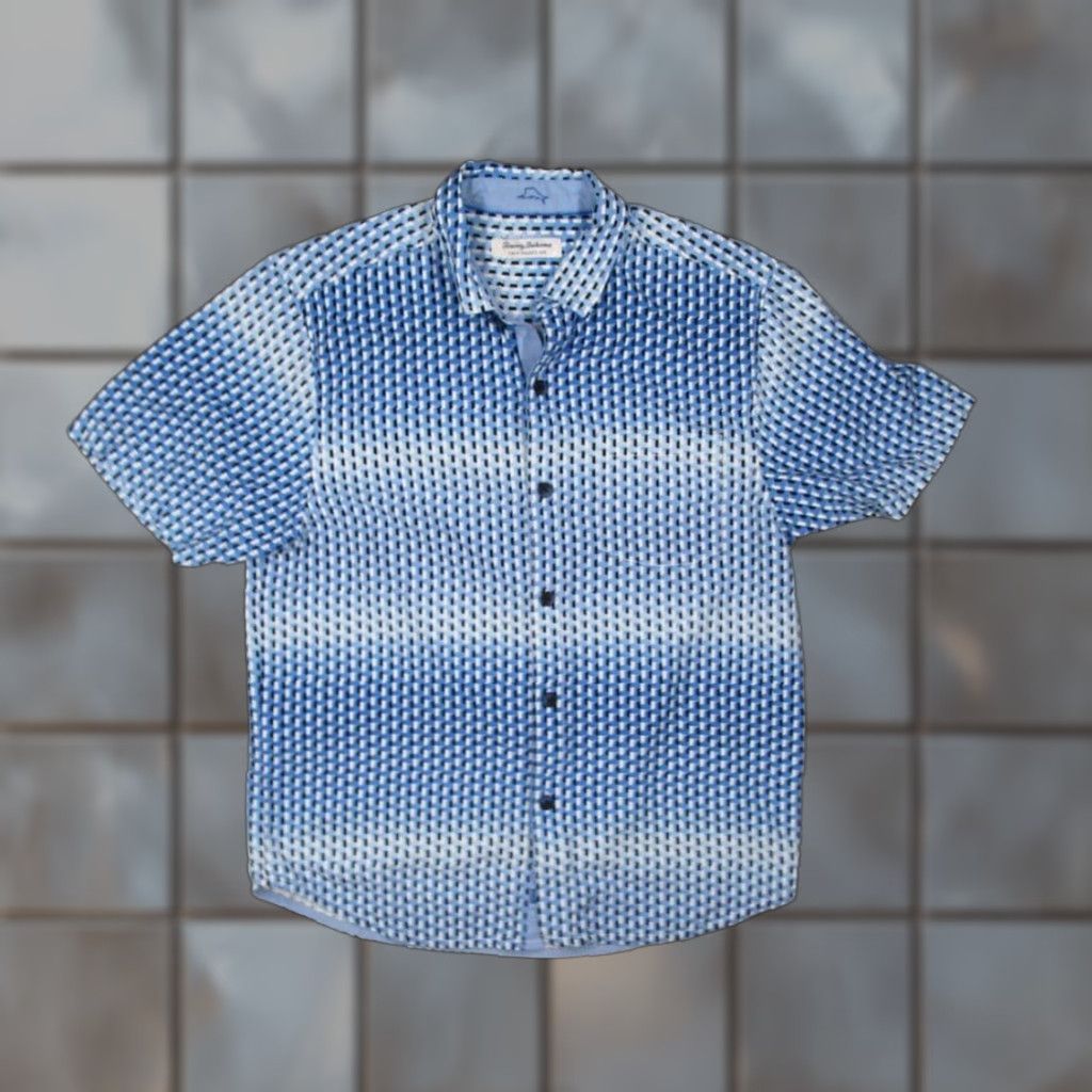 Tommy Bahama VINTAGE Tommy Bahama Shirt Men Medium Blue Veracruz Cay Hawaiian Short Sleeve Collared Button-Up Tropical Beach Casual Size US M / EU 48-50 / 2 - 1 Thumbnail