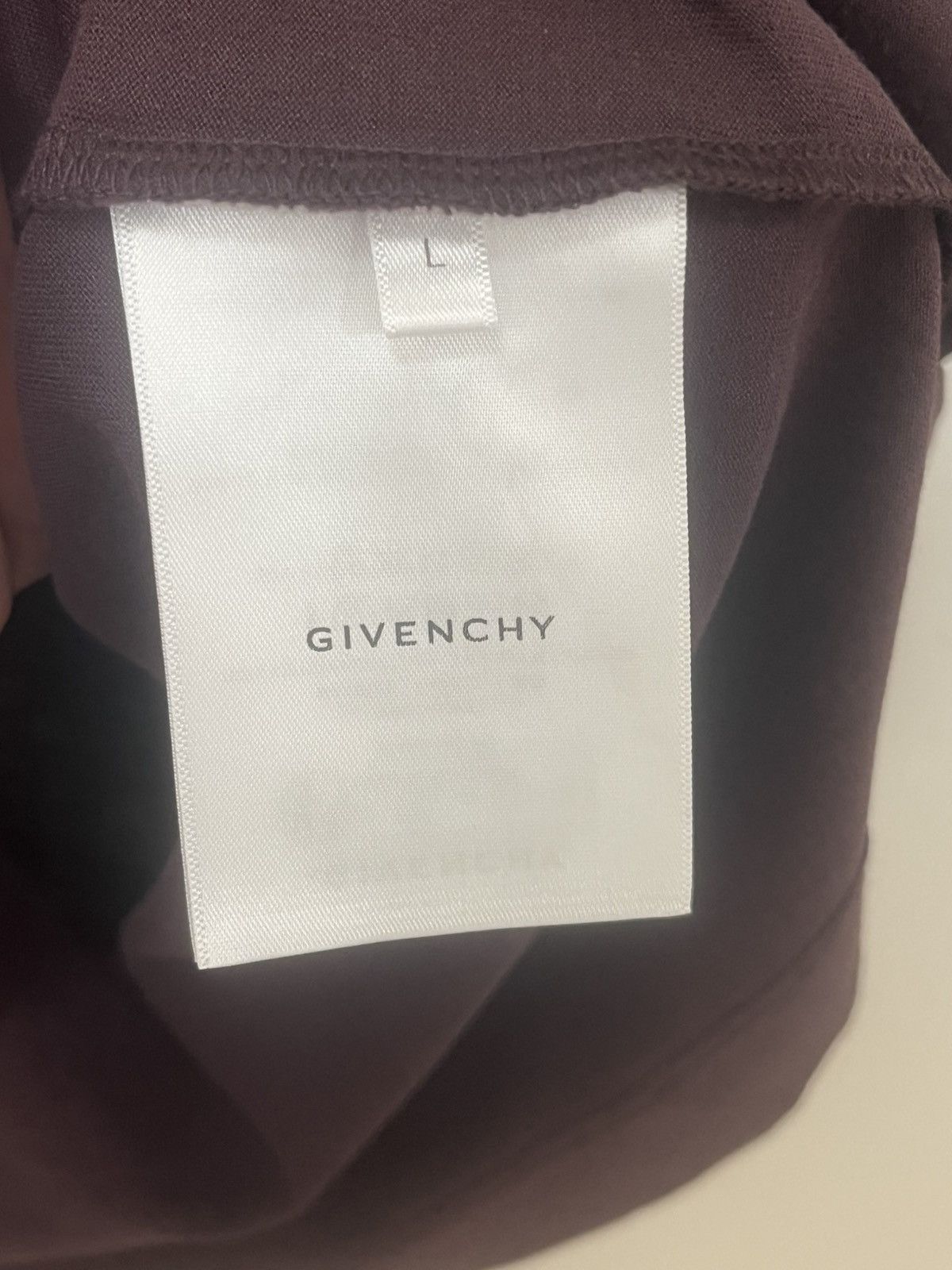 Givenchy Givenchy Burgundy T- Shirt Sz L Size US L / EU 52-54 / 3 - 7 Thumbnail