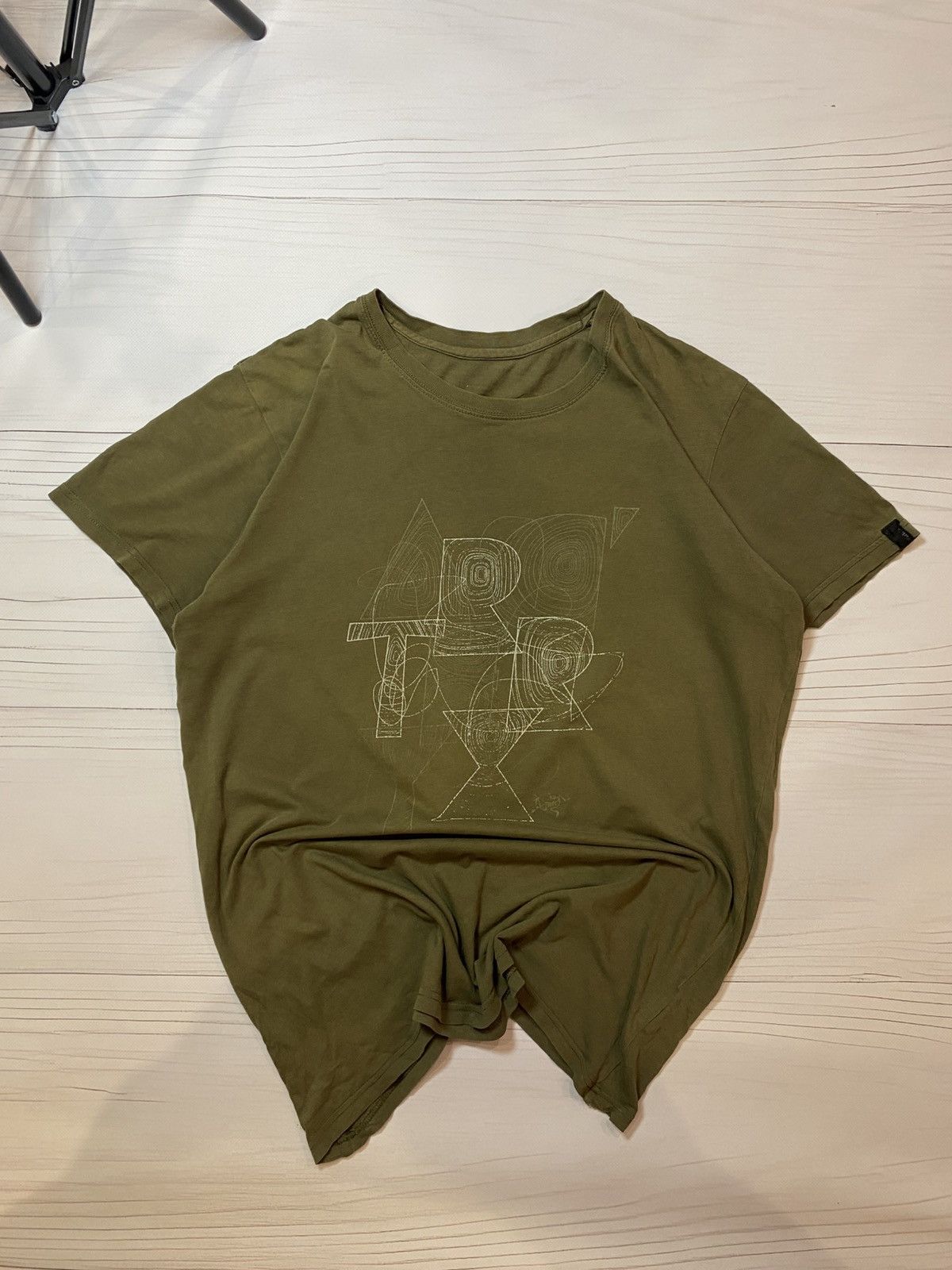 Arc'teryx Vintage Arcteryx Big Logo distressed gorpcore y2k t shirt Size US L / EU 52-54 / 3 - 3 Thumbnail