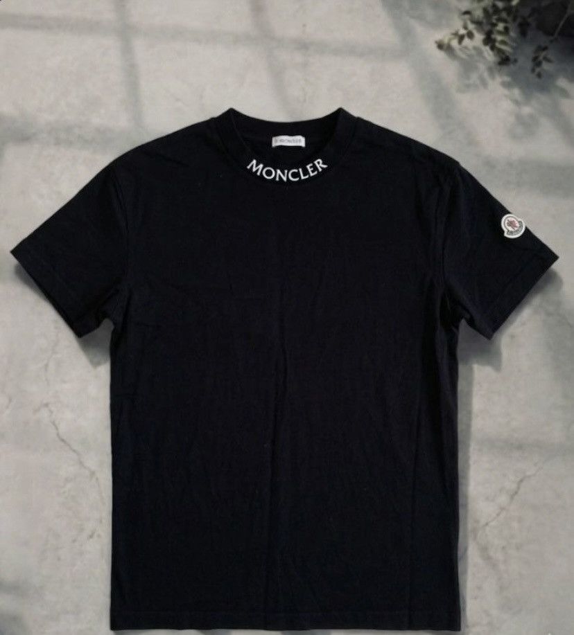 Moncler T-Shirt Moncler Size US S / EU 44-46 / 1 - 1 Thumbnail