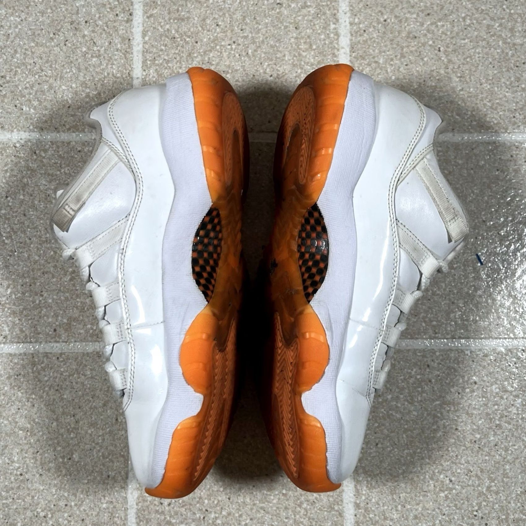 Jordan Brand Nike Air Jordan 11 Retro Low Bright Citrus AH7860-139 Womens 8 Mens 6.5 White Shoes Size US 7 / EU 40 - 8 Thumbnail