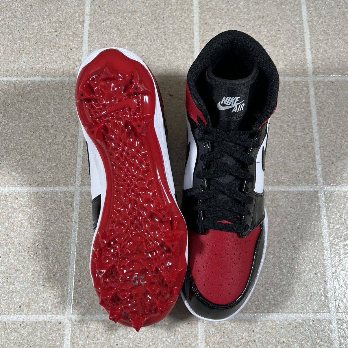 Jordan Brand New Men’s 10.5 Nike Air Jordan 1 MID TD Red Black Cleats Size US 10.5 / EU 43-44 - 5 Thumbnail