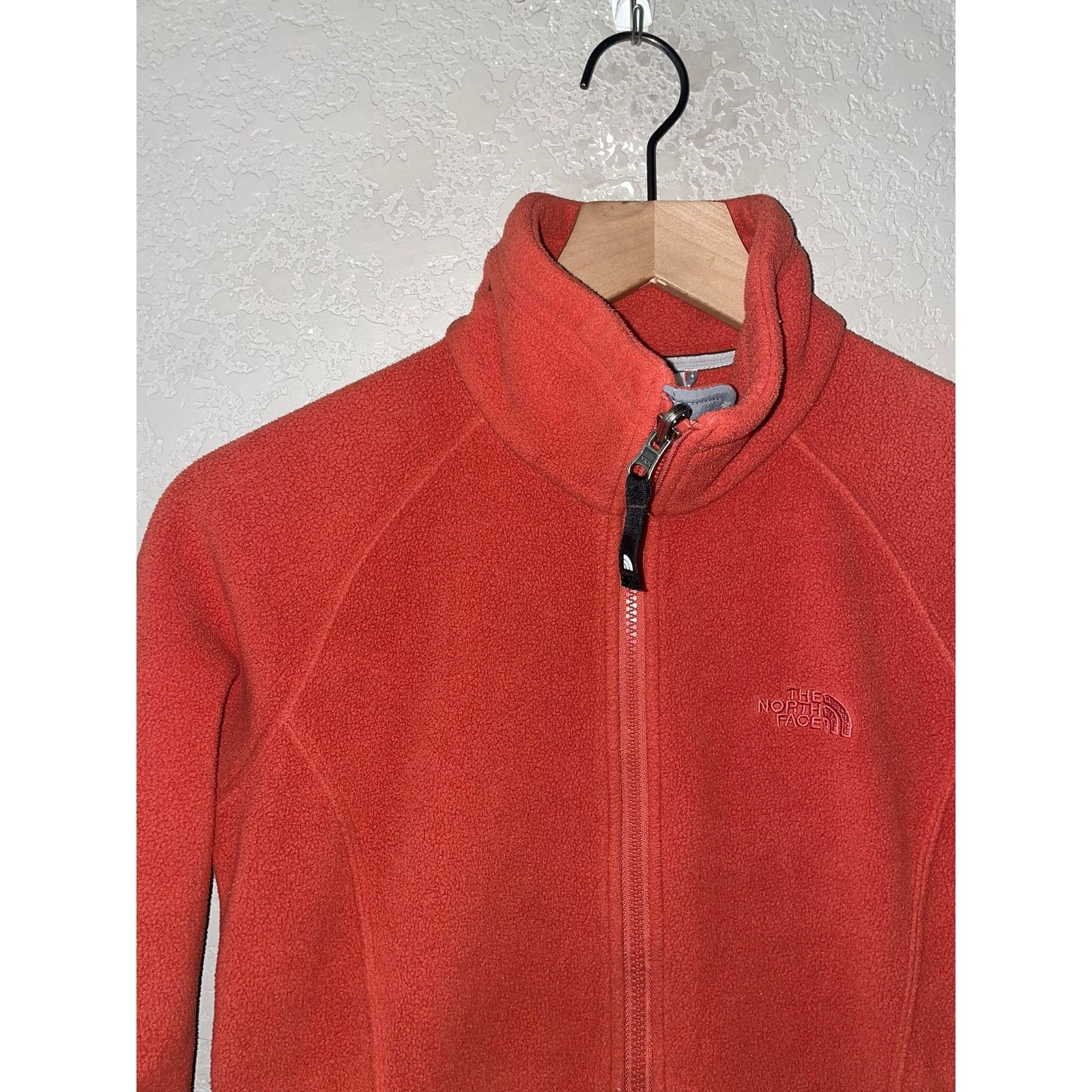 The North Face Womens The North Face Pink Coral Fleece Jacket Women TNF XS Size XS / US 0-2 / IT 36-38 - 2 Thumbnail