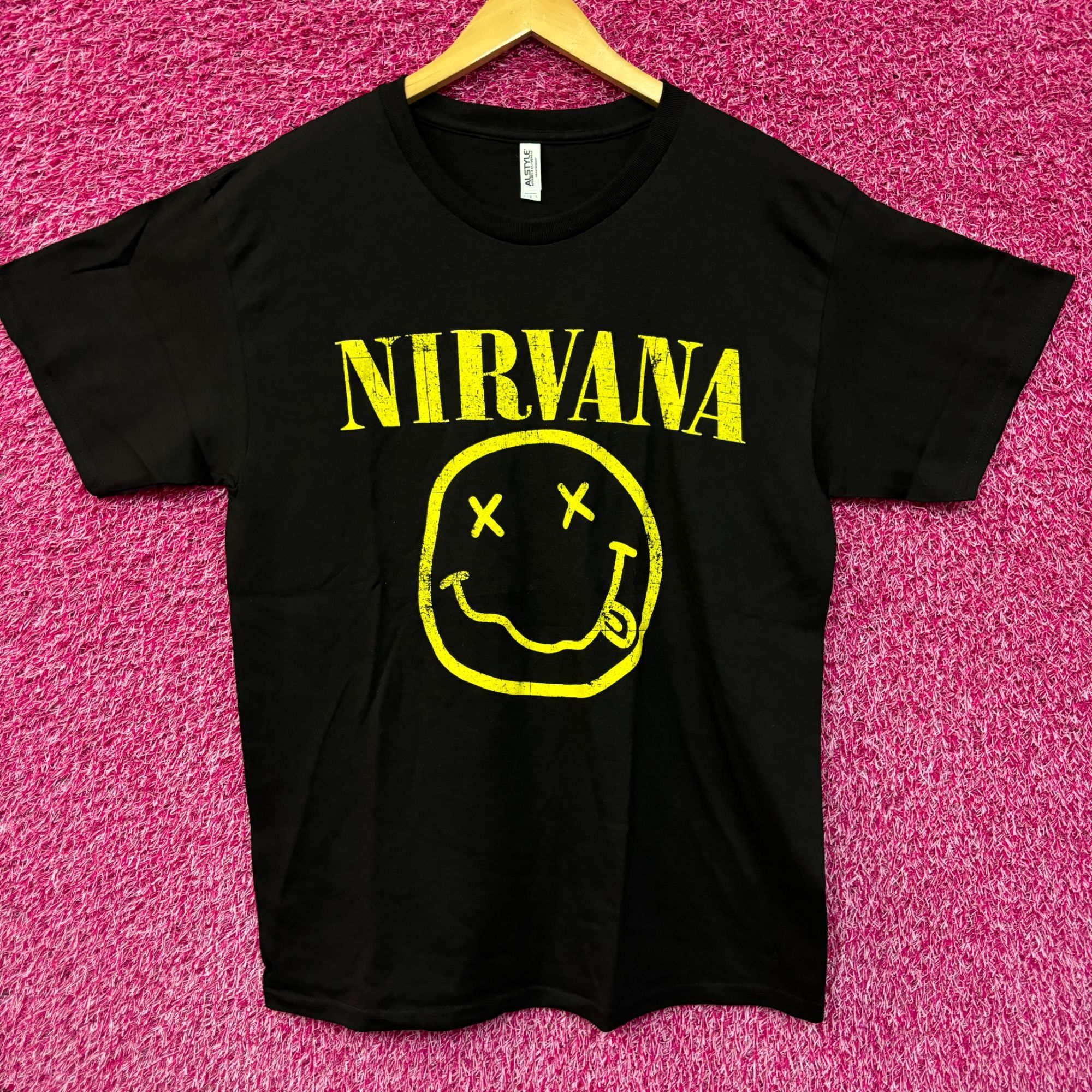 Nirvana Nirvana Never Mind Smiley Face grunge Rock Tshirt size large Size US L / EU 52-54 / 3 - 1 Thumbnail