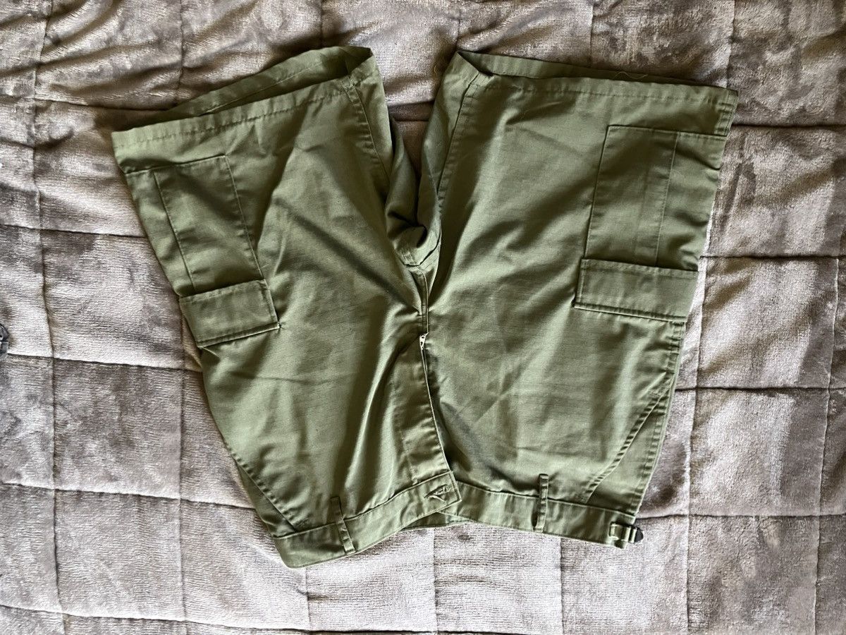 Vintage Green Cargo Shorts Size US 32 / EU 48 - 1 Thumbnail