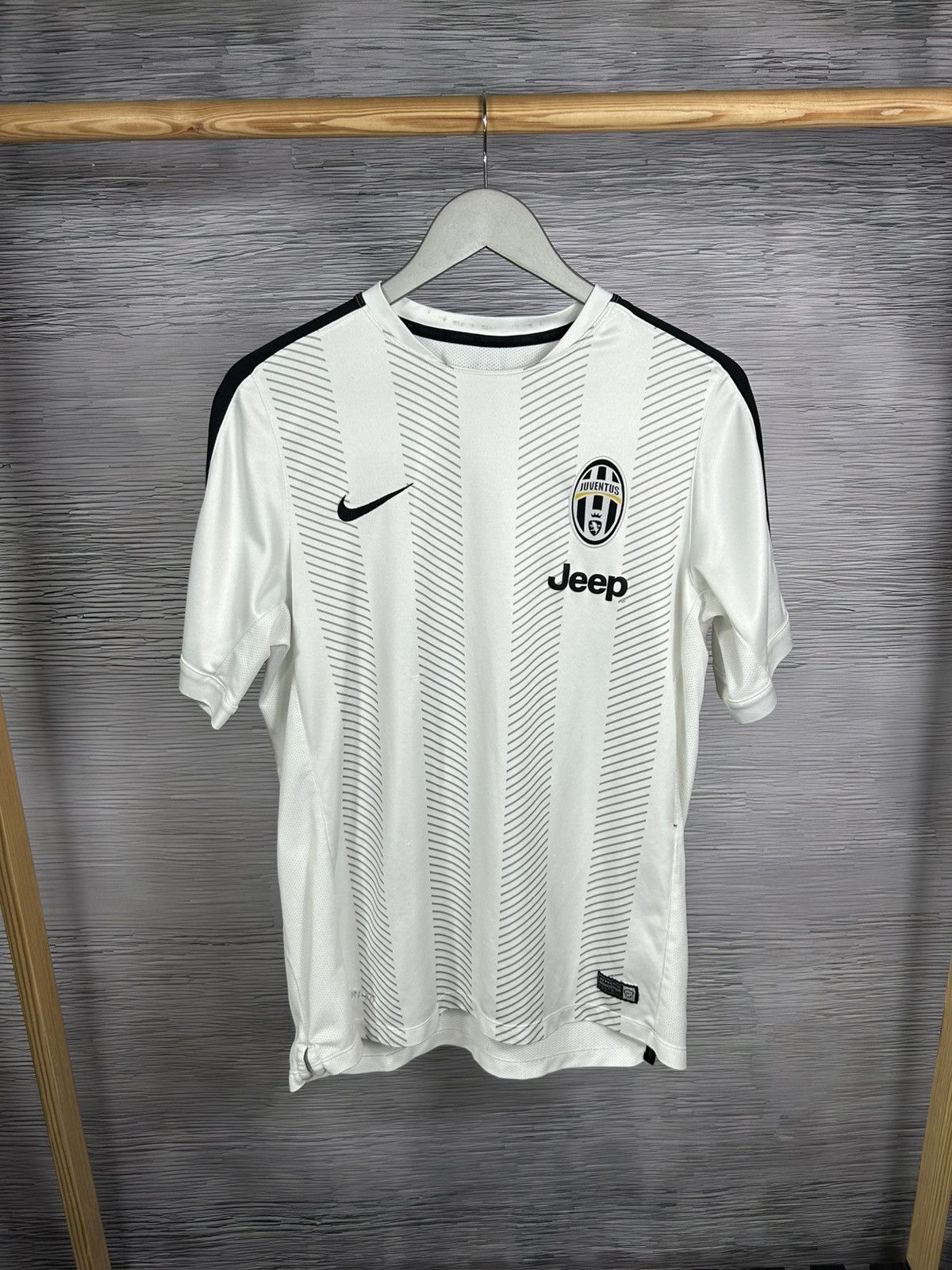 Nike Nike Juventus 14-15 Jersey T-Shirt Size L Size US L / EU 52-54 / 3 - 1 Thumbnail