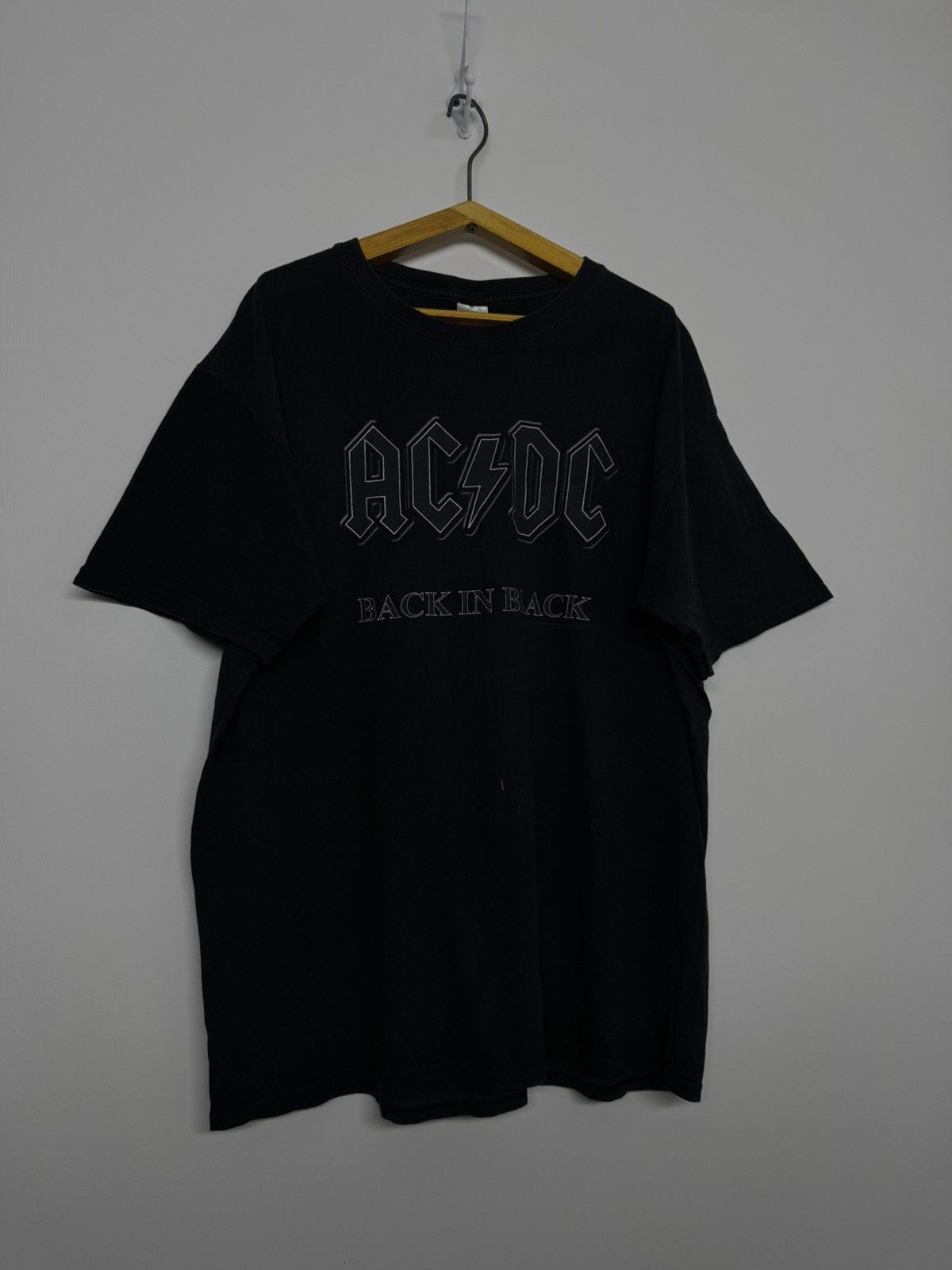 Gildan Vintage Y2k AC/DC Back in Black rock band tee Size US XL / EU 56 / 4 - 3 Thumbnail