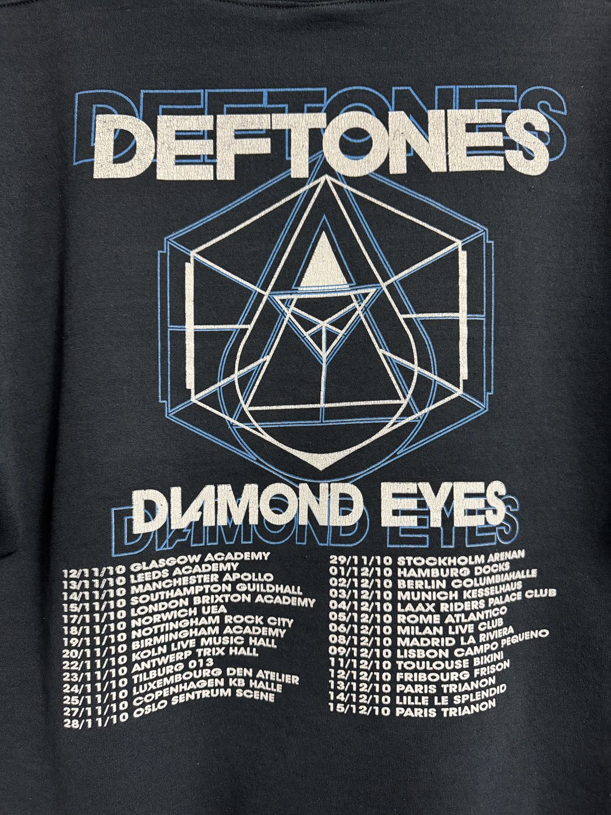 Vintage Vintage Deftones Hoodie Diamond Eyes Tour 2010 Size US L / EU 52-54 / 3 - 7 Thumbnail