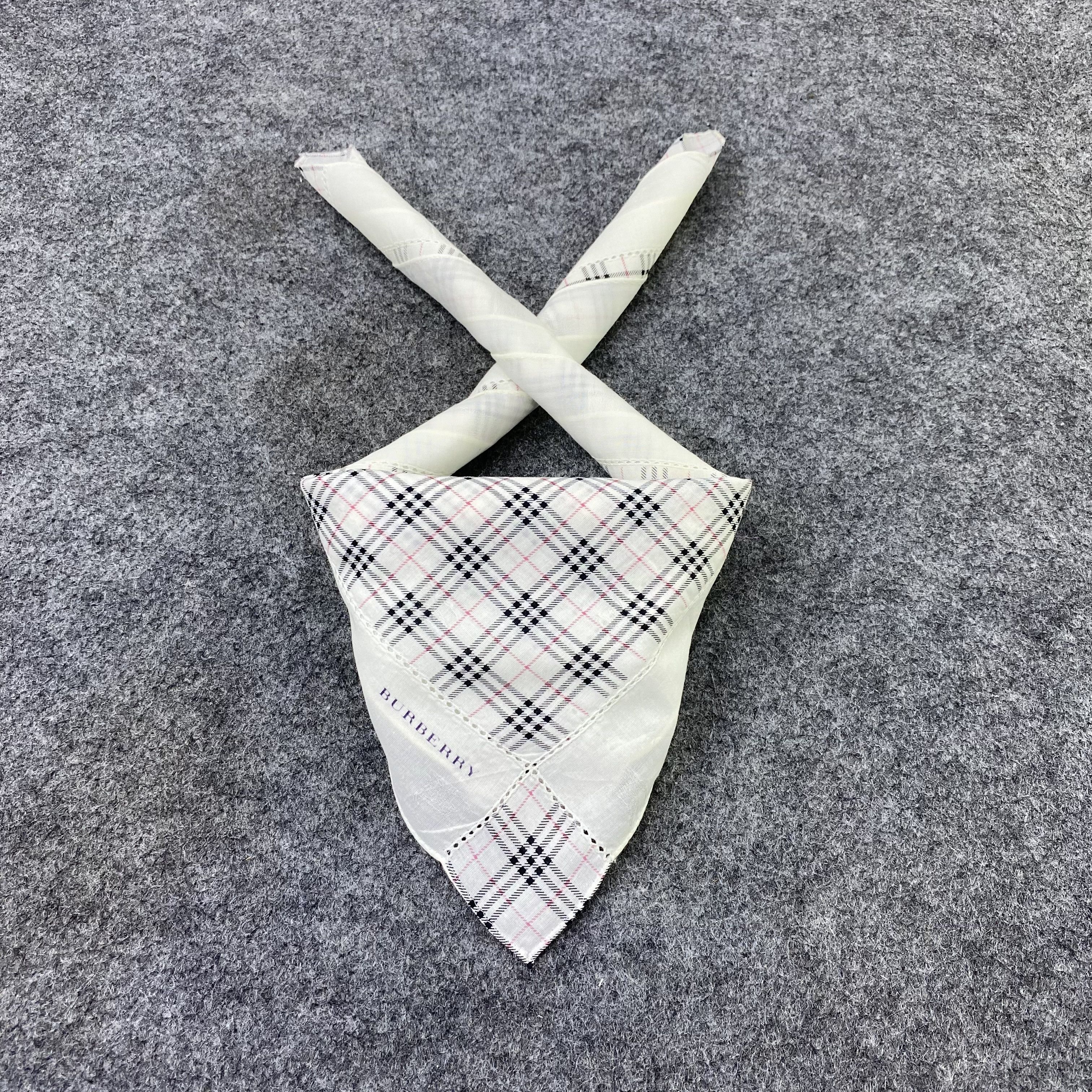 Burberry Burberry Handkerchief Neckerchief Bandana-B1970 Size ONE SIZE - 2 Thumbnail