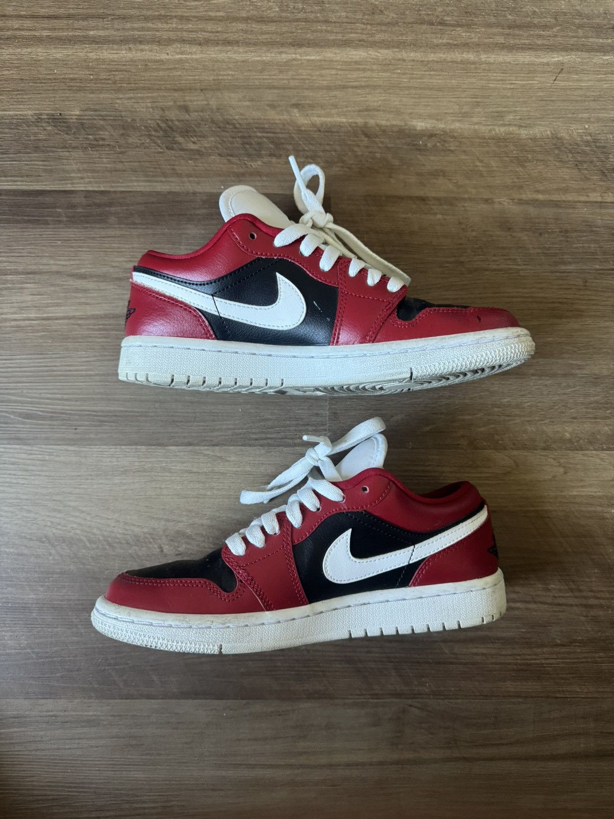 Jordan Brand × Nike Jordan 1 Low Wmns Chicago Flip Size US 6 / IT 36 - 2 Thumbnail