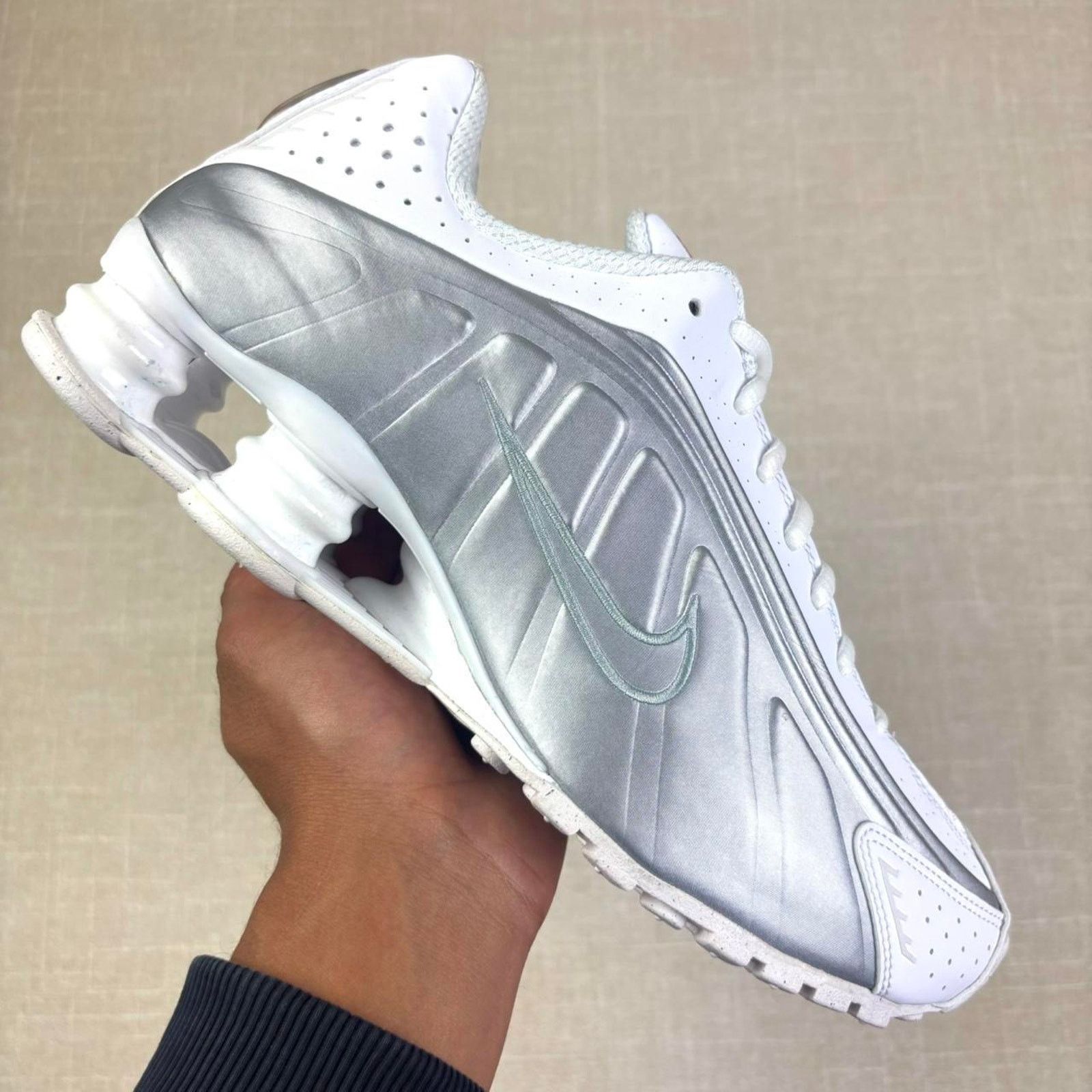 Nike 🪙 2019 Nike Shox R4 “White Metallic Silver” 9.5W Size US 9.5 / IT 39.5 - 1 Thumbnail