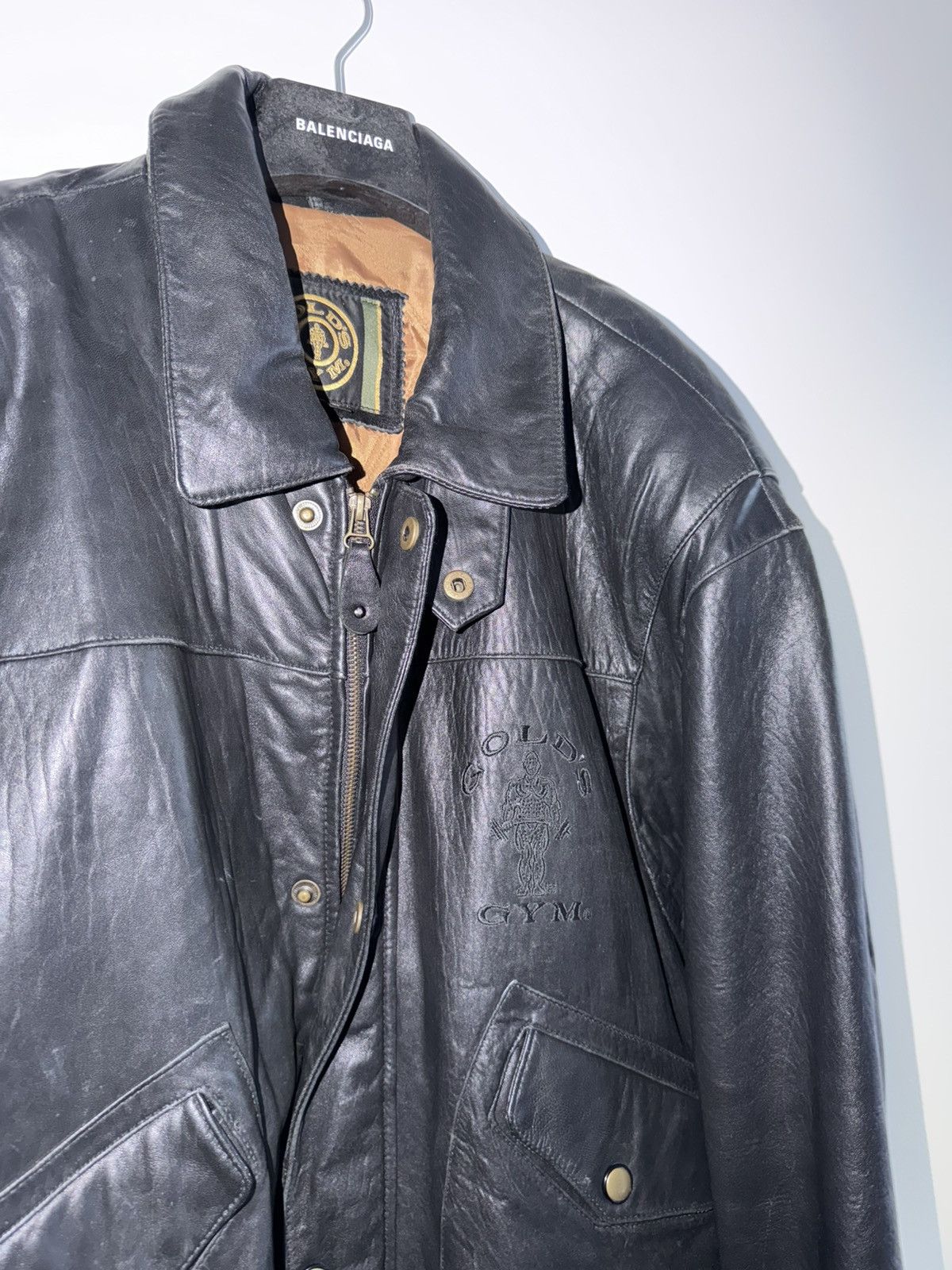 Vintage *RARE* GOLD’S GYM 90s BOMBER LEATHER JACKET BODYBUILDING Size US L / EU 52-54 / 3 - 16 Thumbnail