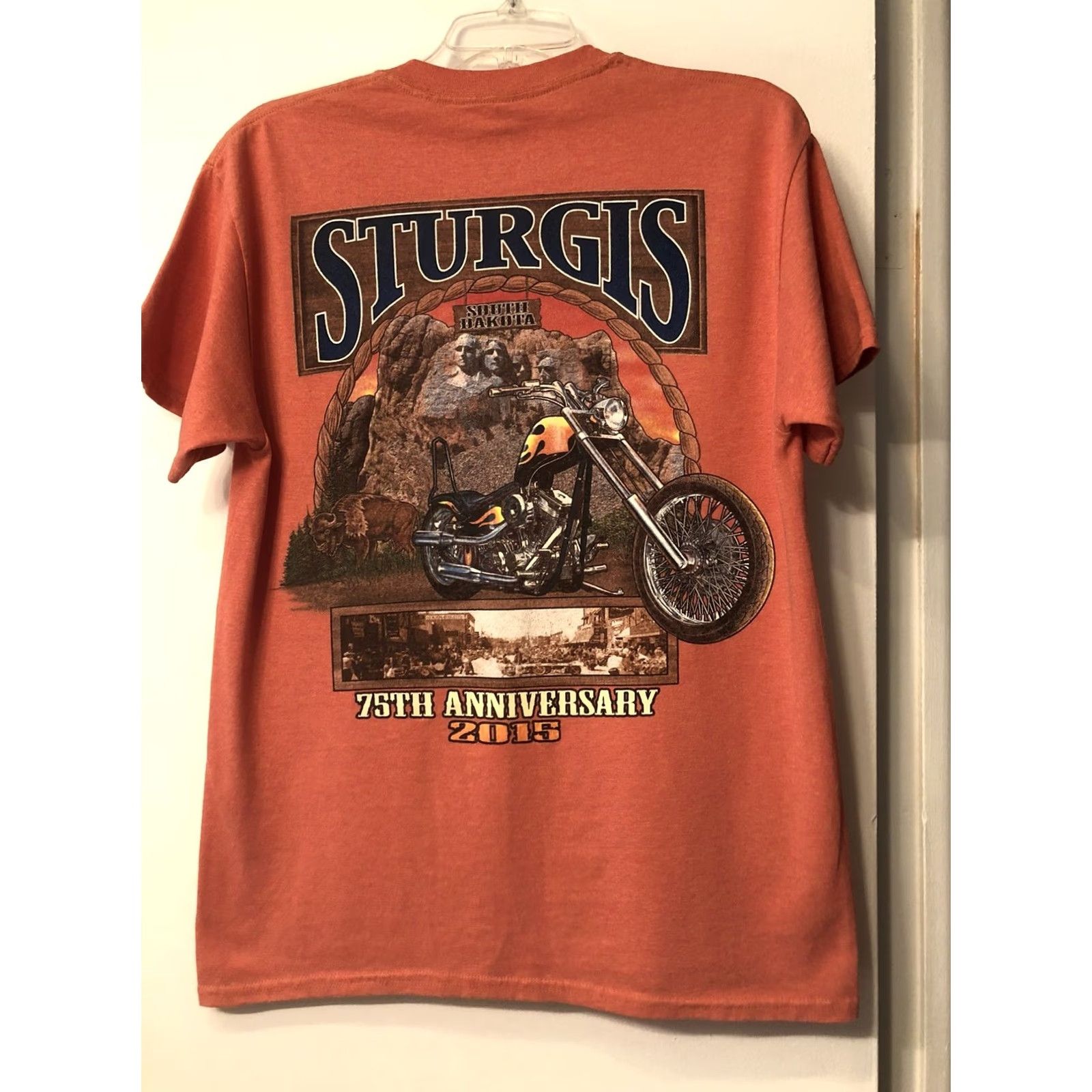 Gildan STURGIS 2015 75th Anniversary Men's T Shirt Orange Medium Gildan Graphic Tee Cotton Blend Size US M / EU 48-50 / 2 - 4 Thumbnail