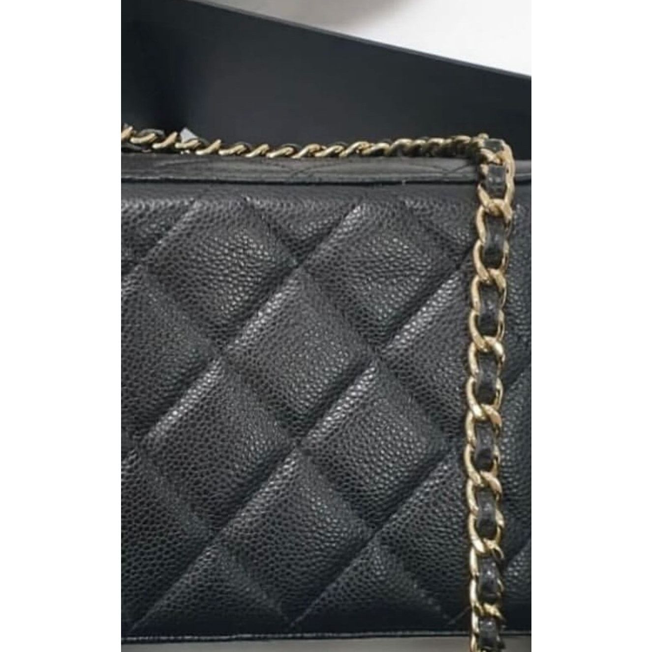 Chanel Chanel Caviar Small Chain Vanity Case. Size ONE SIZE - 7 Thumbnail