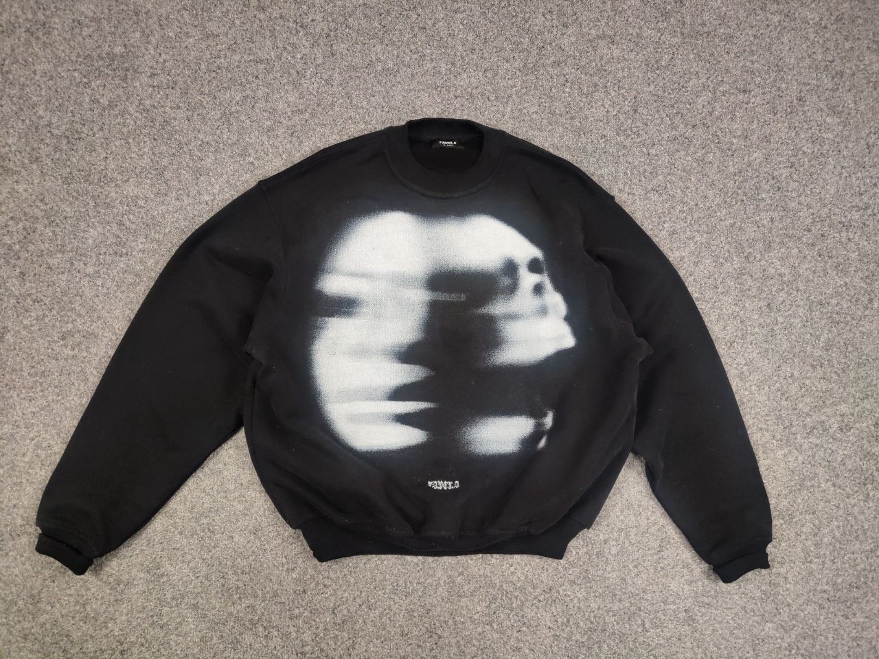 FAVELA Favela Design Oversized Face Graphic Sweatshirt Raf Style Size US S / EU 44-46 / 1 - 14 Thumbnail