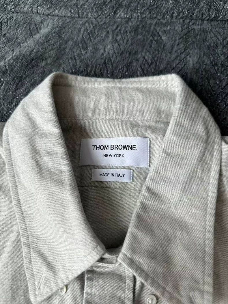 Thom Browne Thom Browne Grey shirt with a white collar Size US XXL / EU 58 / 5 - 3 Thumbnail